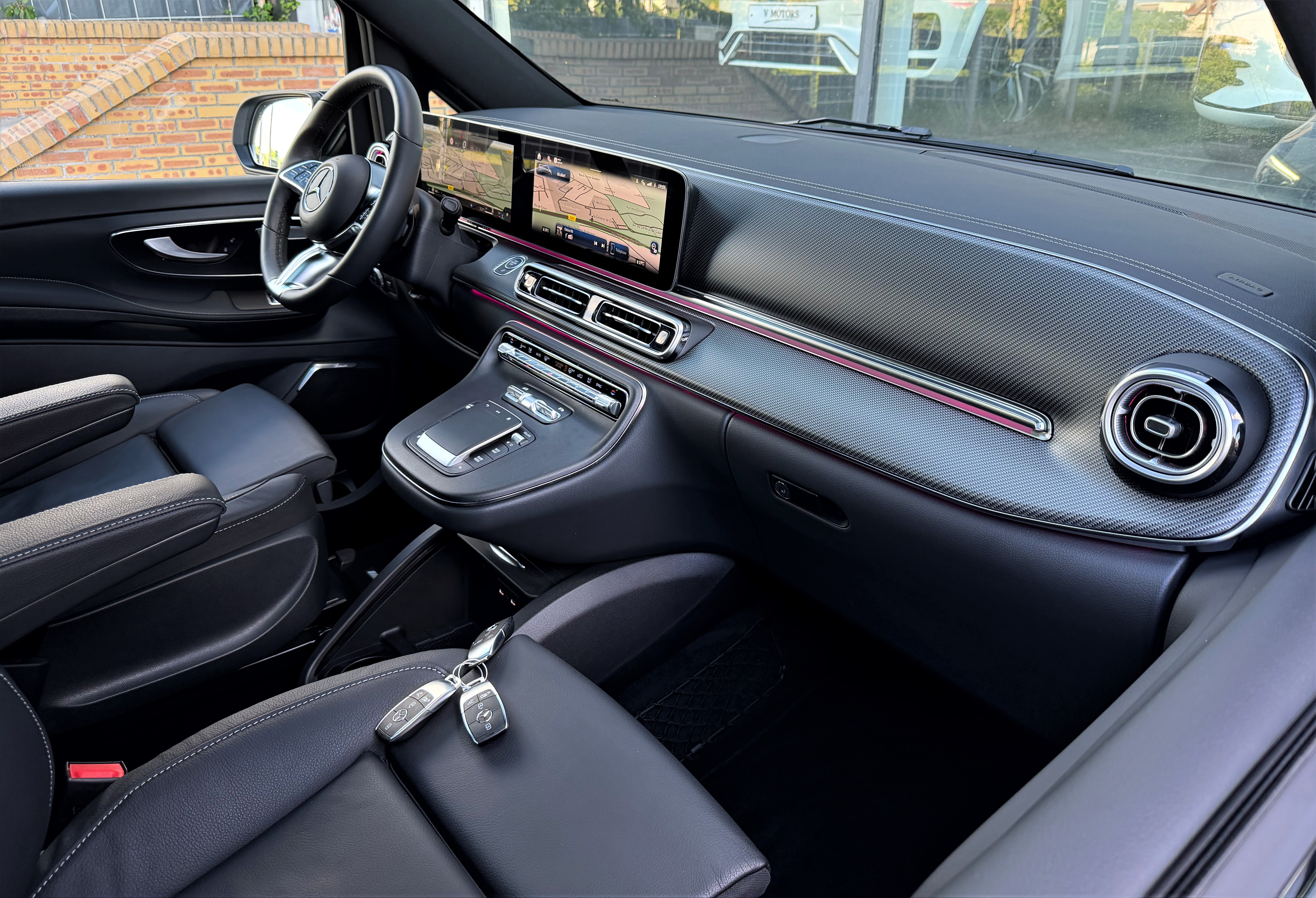 Mercedes-Benz Classe V 250d AVANTGARDE AMG LINE DESIGN' 8PL NEW PANORAMA 1er Main
