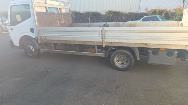 Renault Maxity 2,5 dci 145 cv Benne