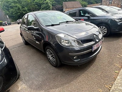 Renault Clio III 1.2 16V 75 RIP CURL 2 5P