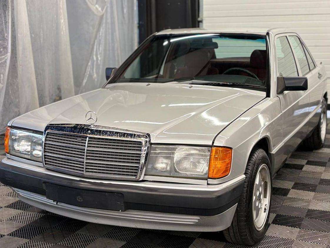 Mercedes-Benz 190 Benzine AUTOMATIQUE bj. 1988 178000km Oldtimer