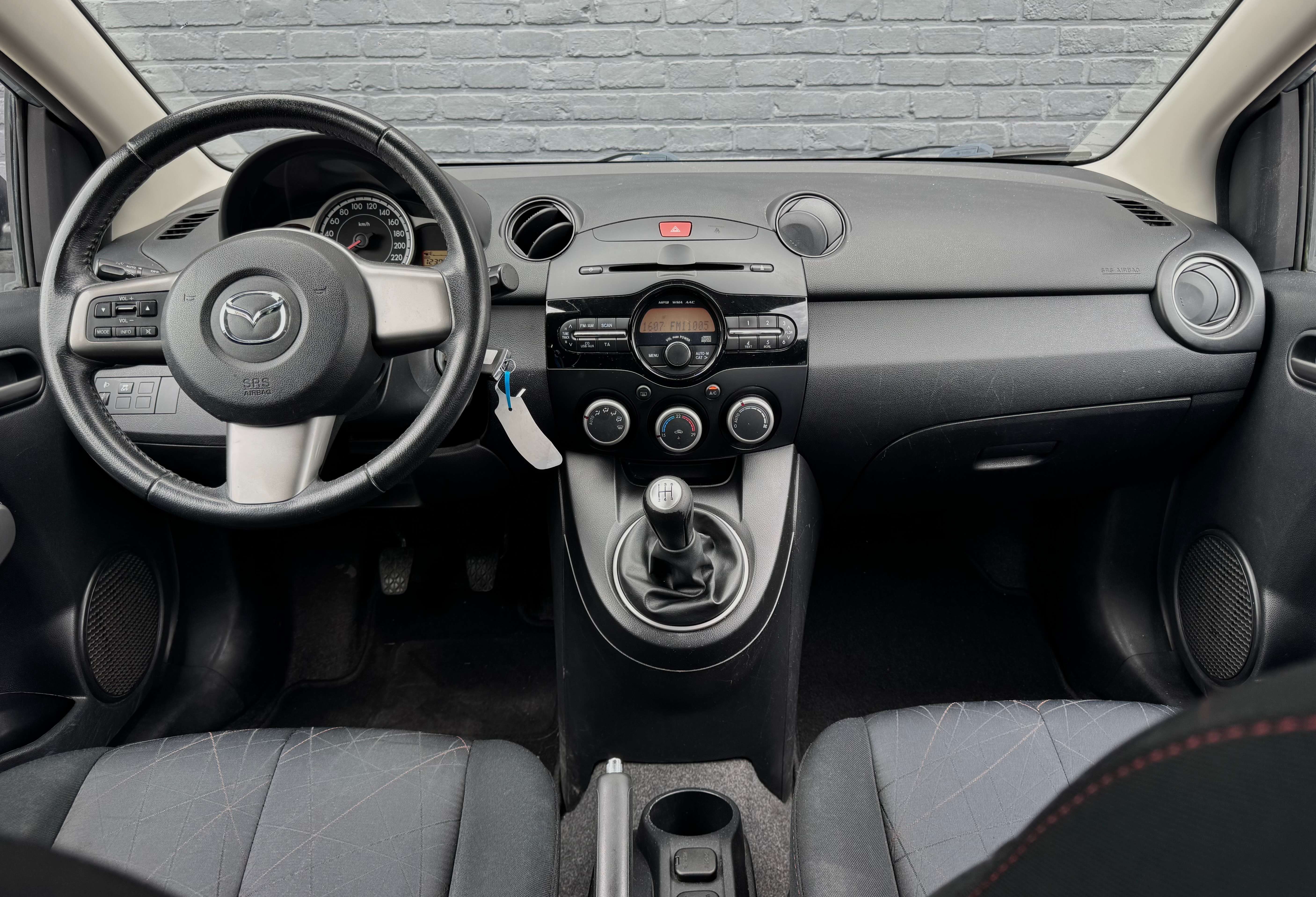 Mazda 2 1.3i * Kenko * PDC * Airco * Zetel Verw