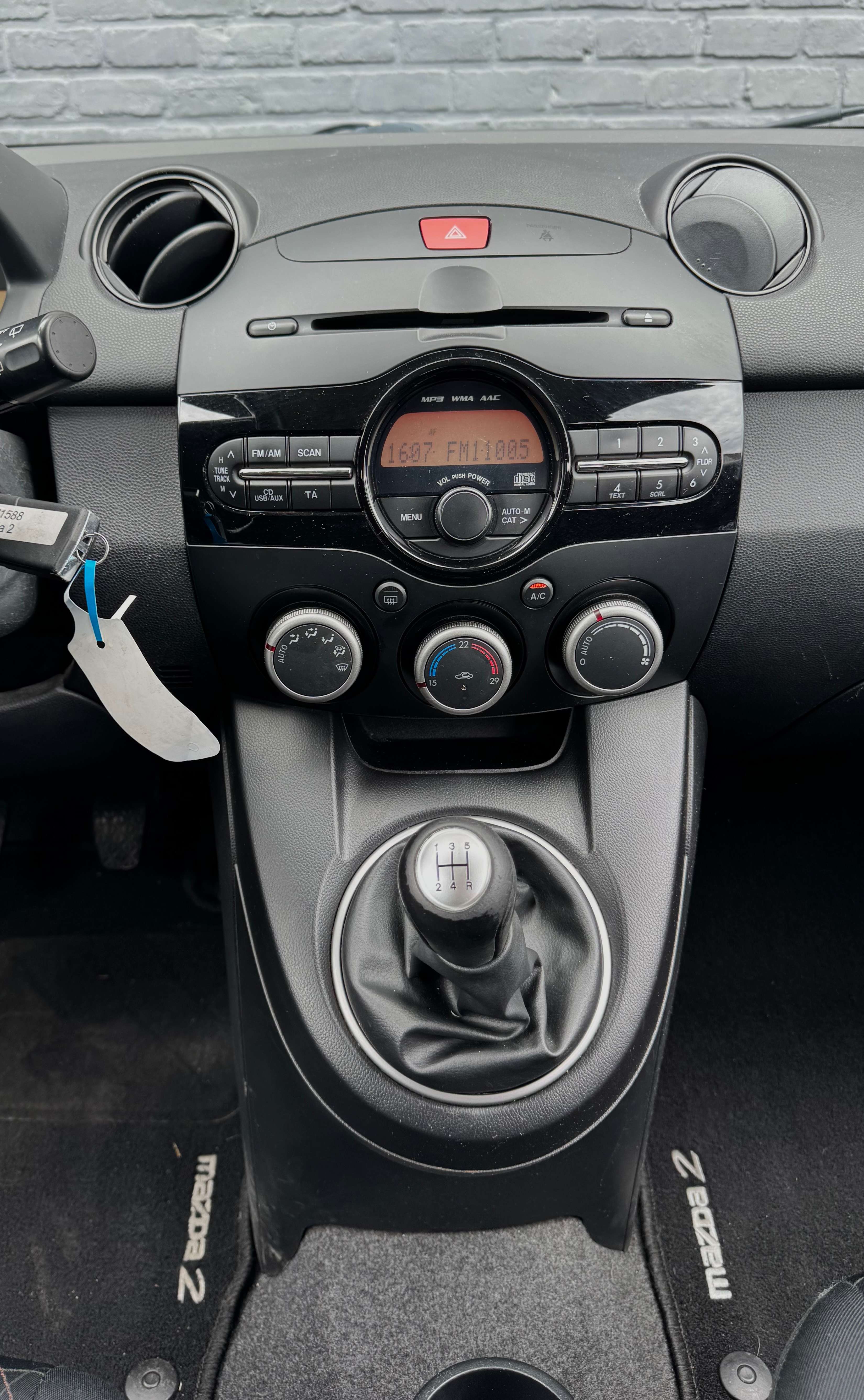 Mazda 2 1.3i * Kenko * PDC * Airco * Zetel Verw