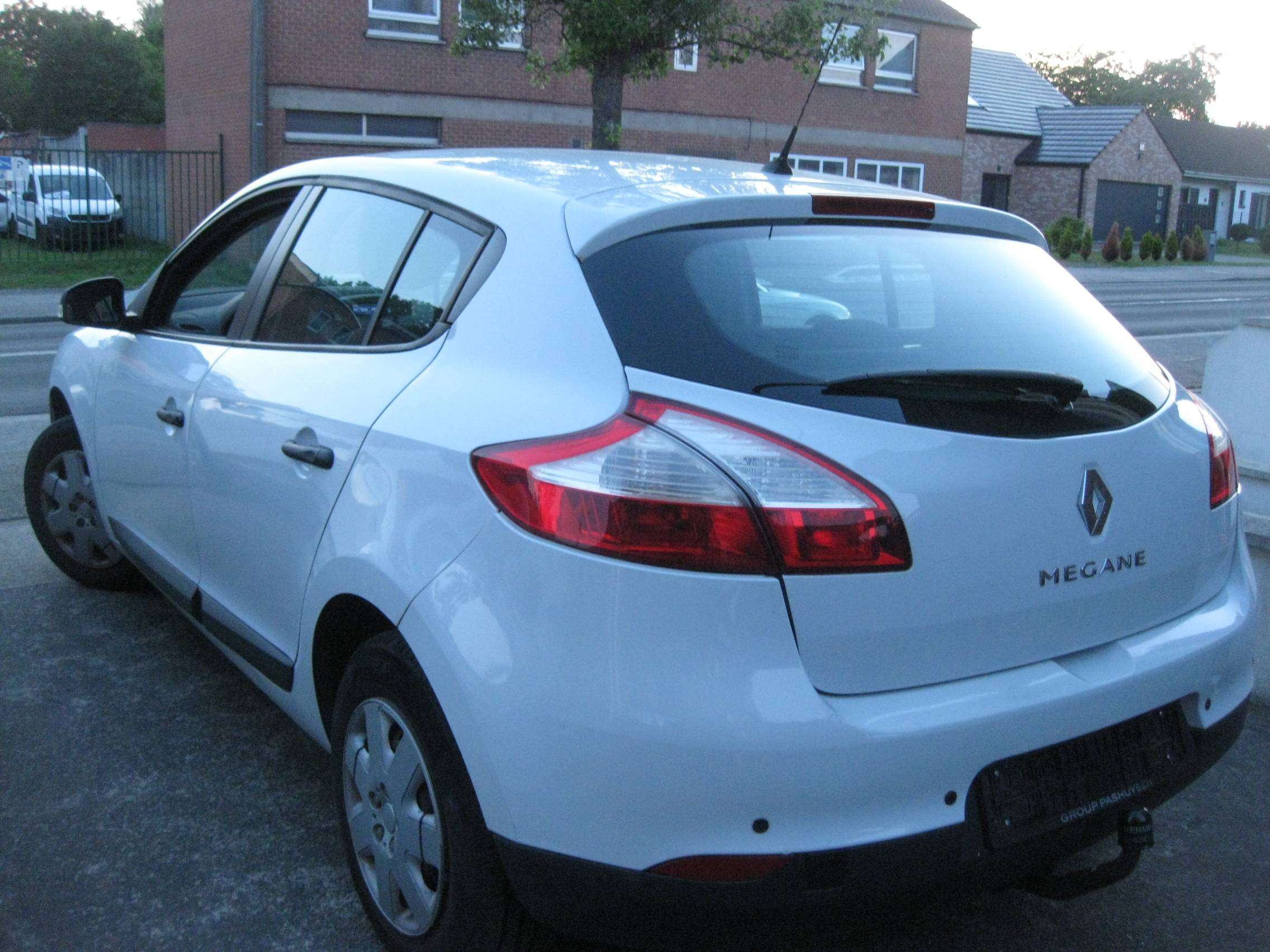 Renault Megane 1.6i essence 44.670km Clim Ct ok Garantie 1 an