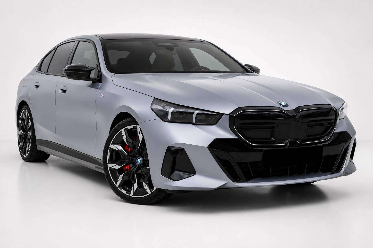 BMW i5 M60 Individual B&W ACC BTWwagen
