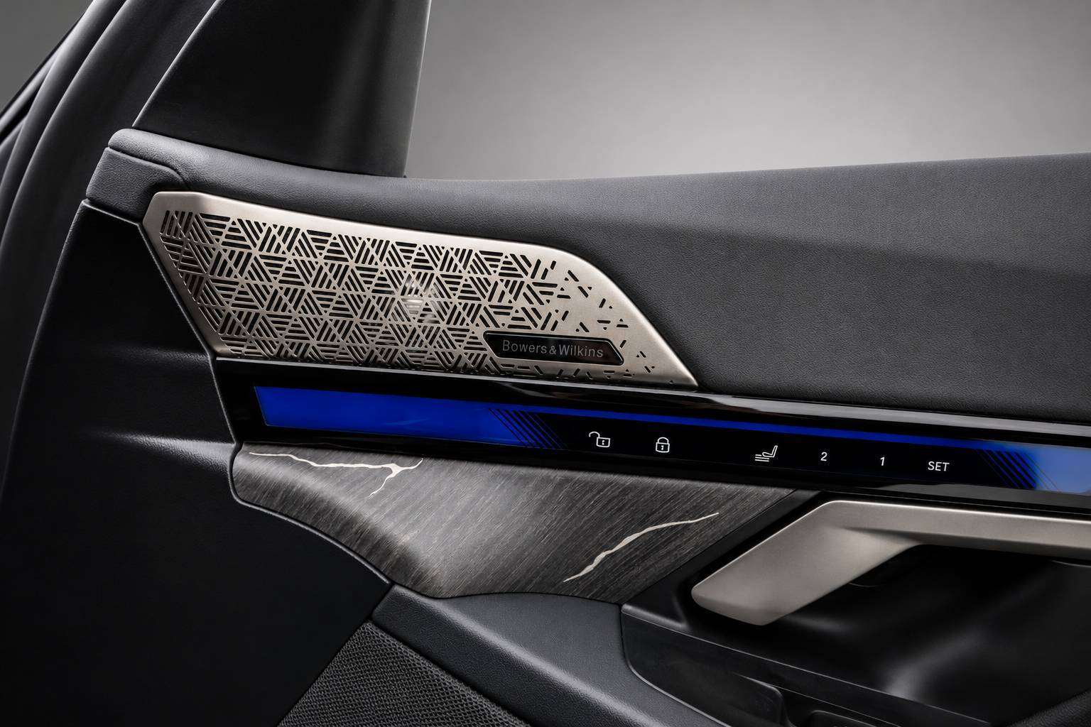 BMW i5 M60 Individual B&W ACC BTWwagen