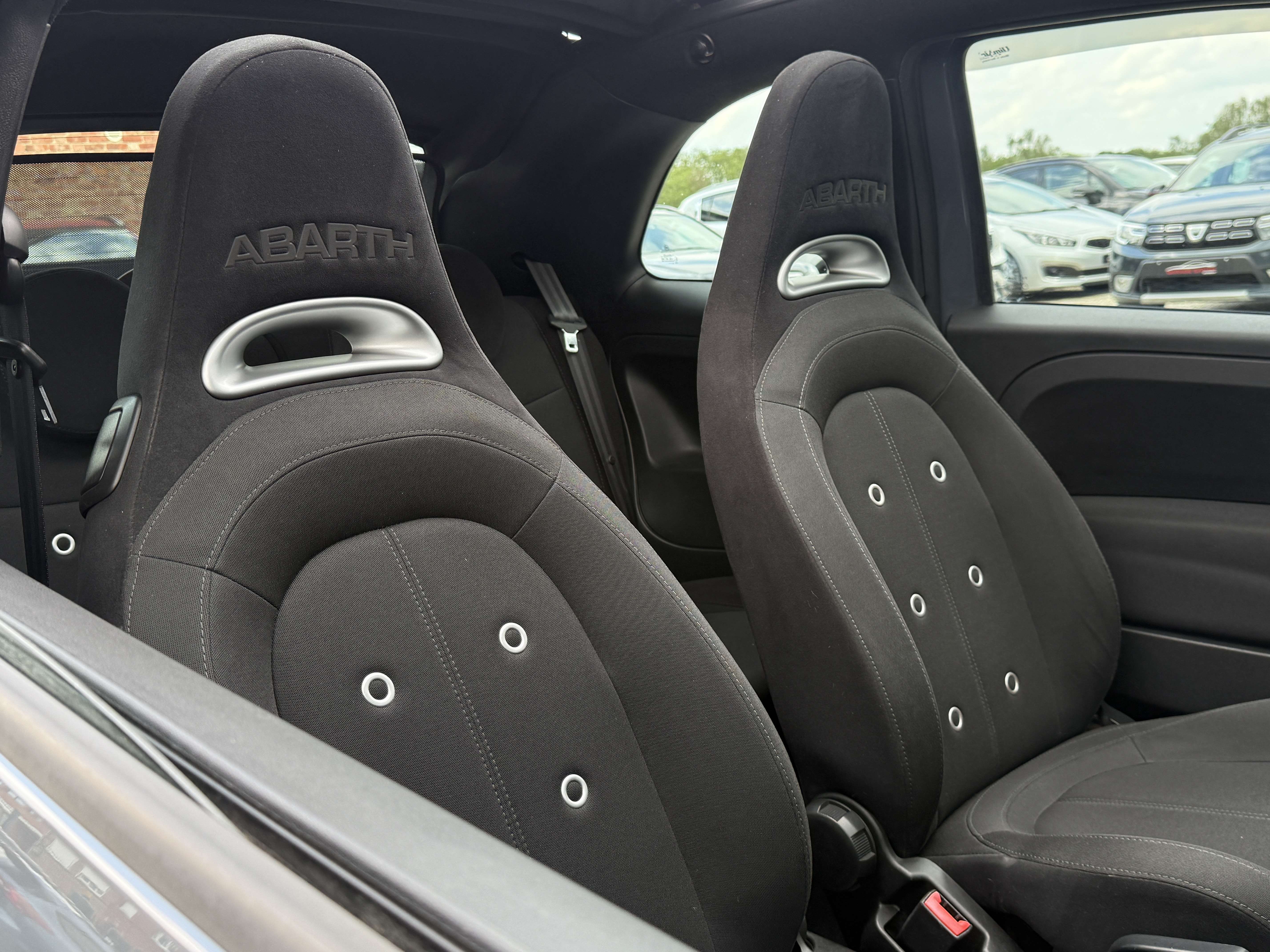 Abarth 595C 595C 1.4 T-Jet 145cv Cabrio /Carplay/Led/Pdc/Garantie/