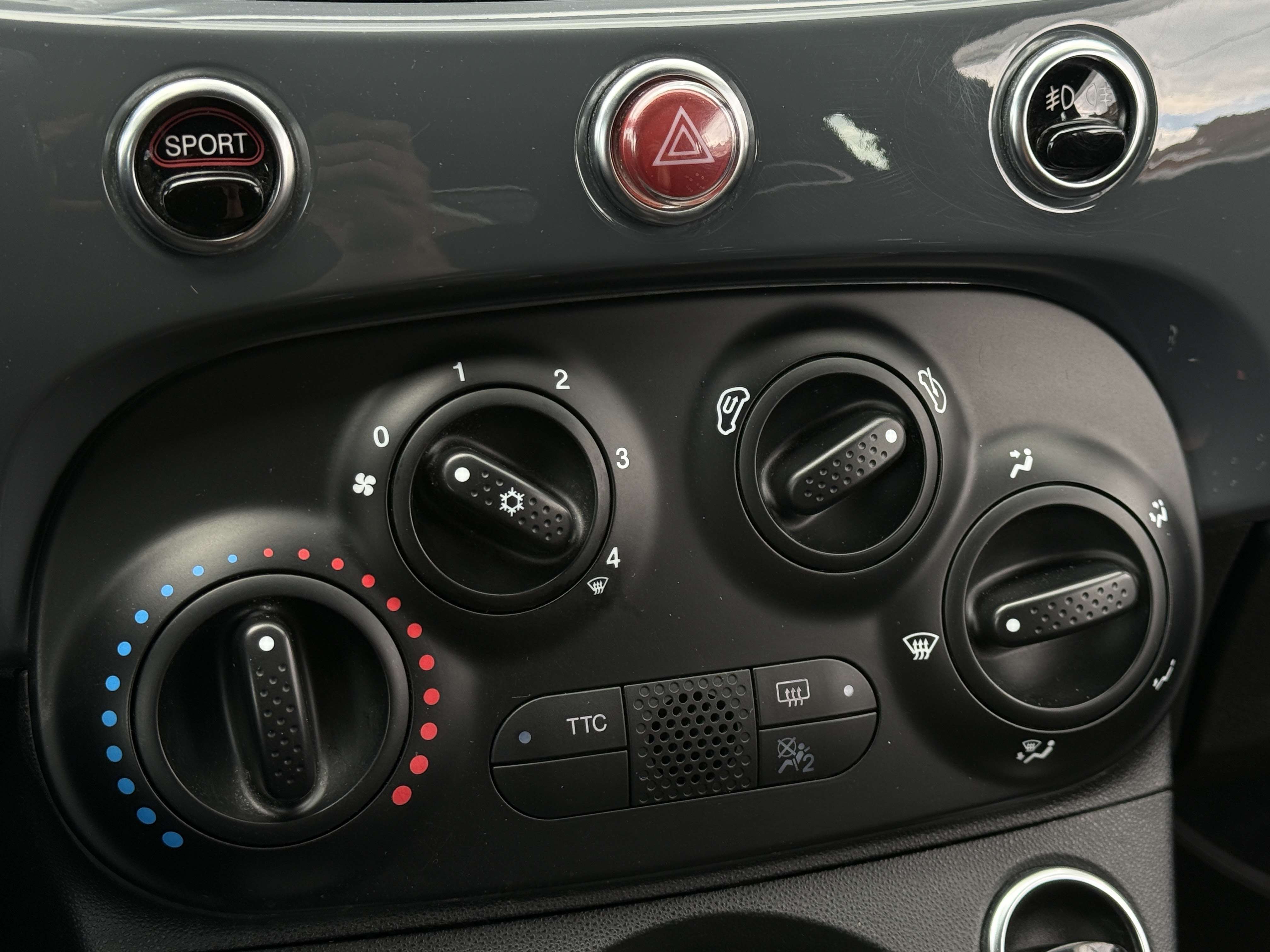 Abarth 595C 595C 1.4 T-Jet 145cv Cabrio /Carplay/Led/Pdc/Garantie/