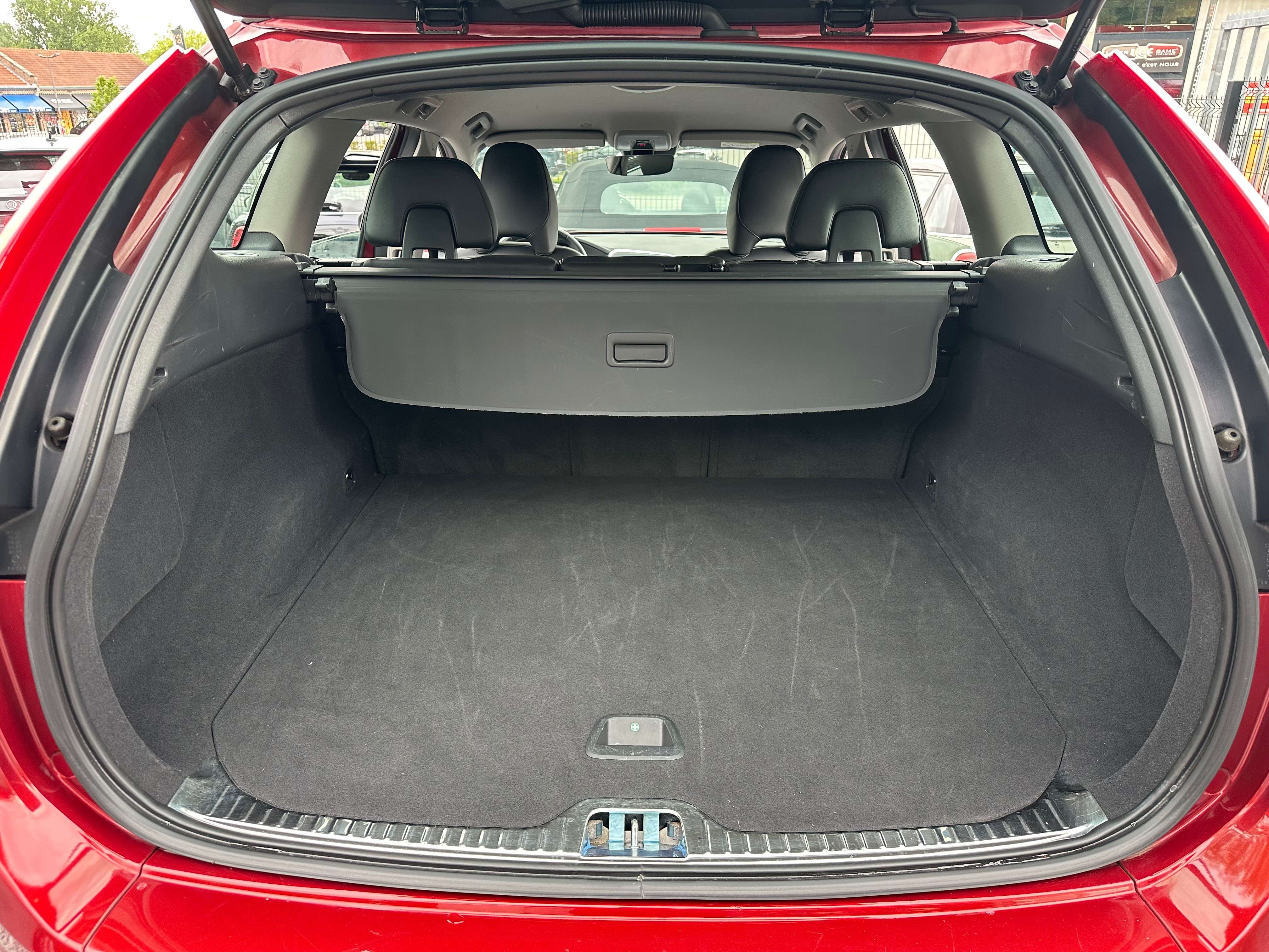 Volvo XC60 2.0*1ER MAIN*EURO 6*CARNET FULL VOLVO*CUIR*EXCELLENT ETAT*GARANTIE 12 MOIS*