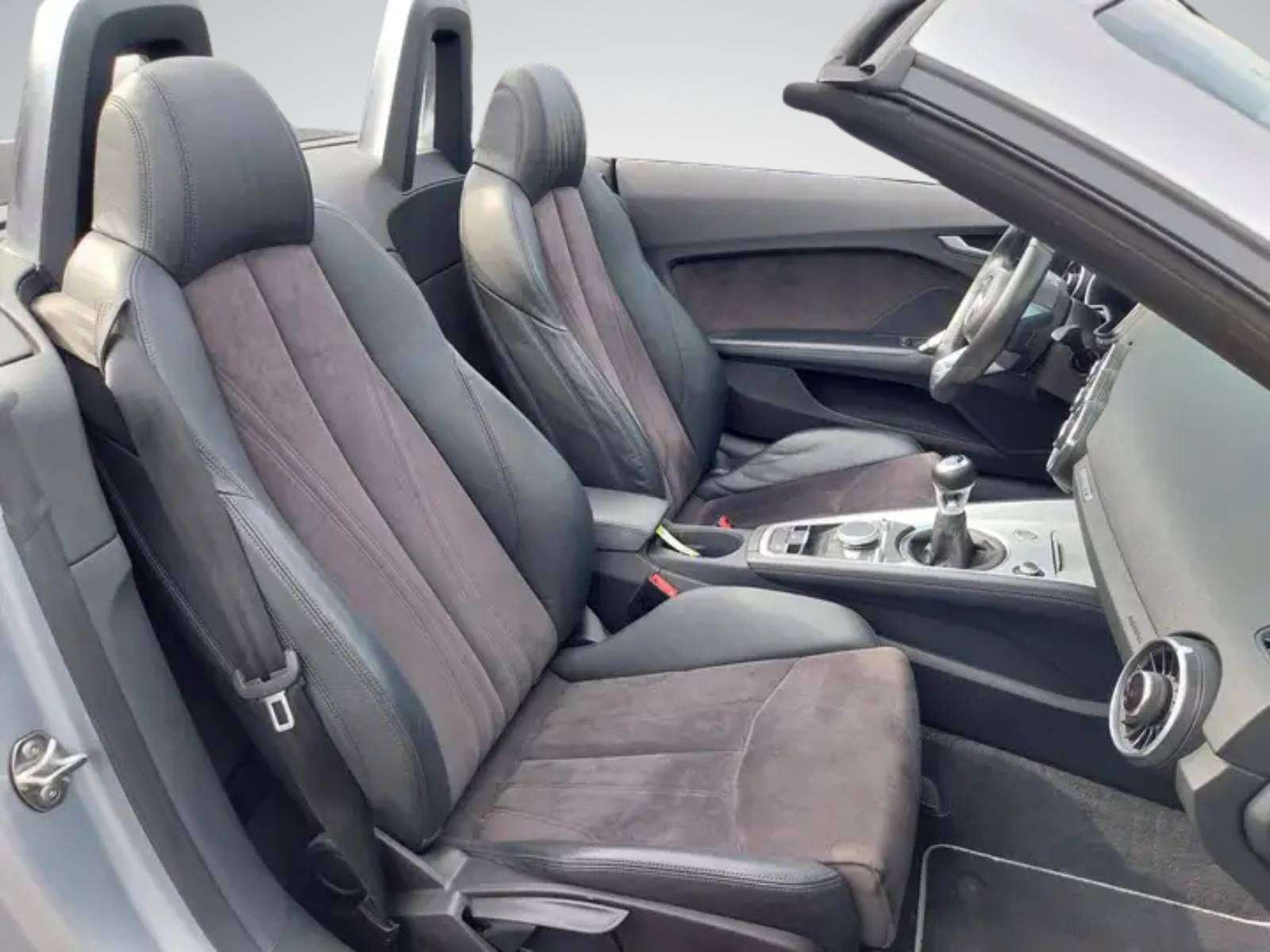 Audi TT Cabriolet 2.0 TDi ultra//ALCANTARA-NAVI-XENON//