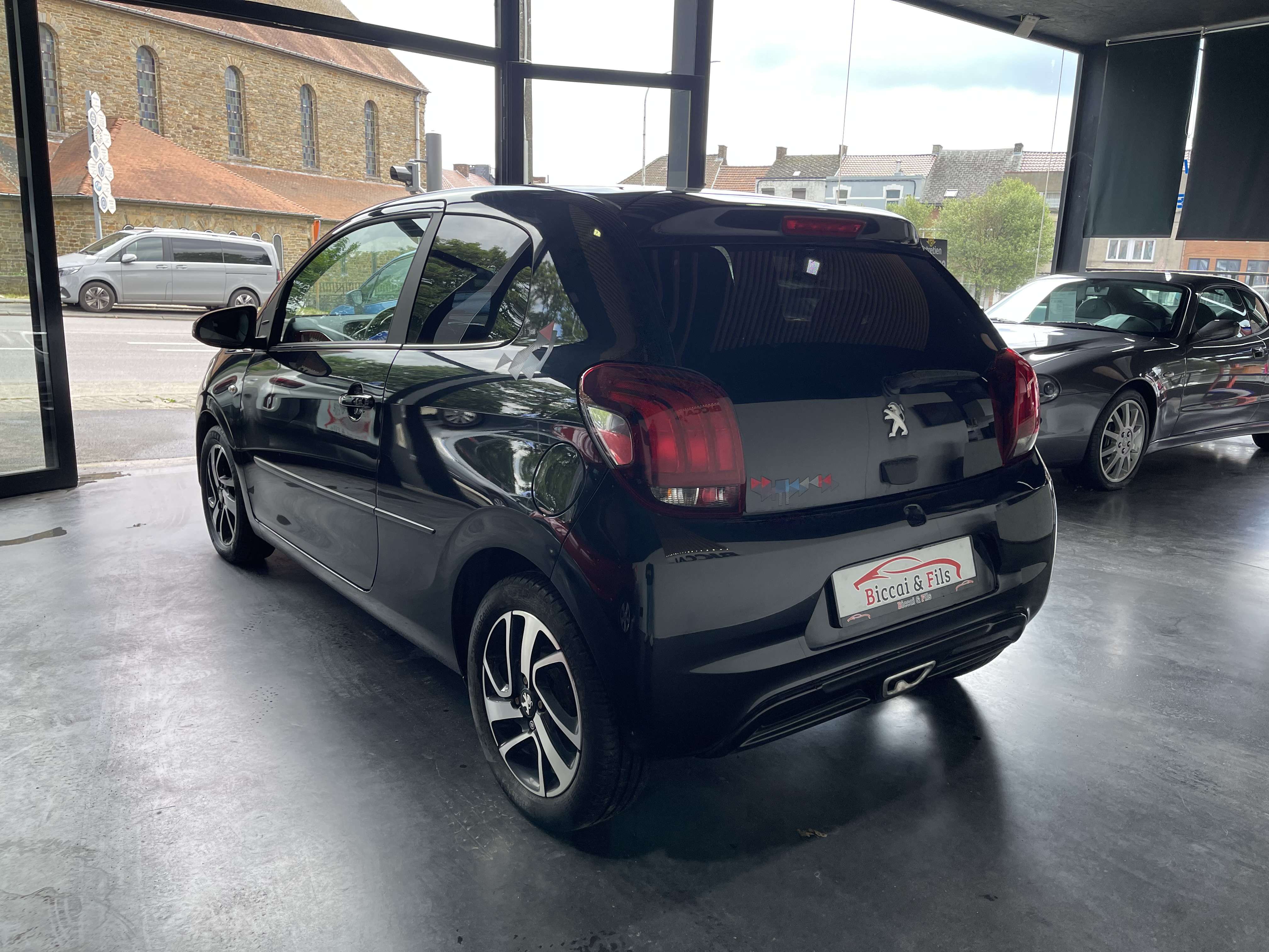 Peugeot 108 108 //sièges chauff / clim / cuir //