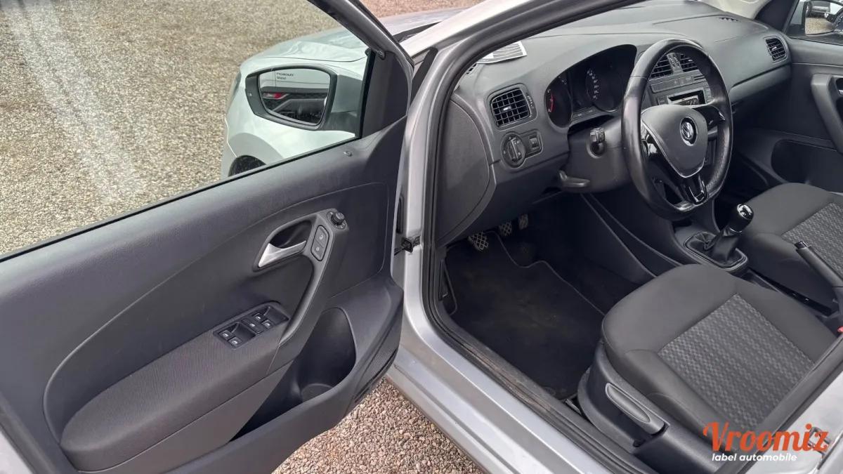 Volkswagen Polo Essence 75ch CONFORT LINE BVM5 GPS! Très bon état .1ere main