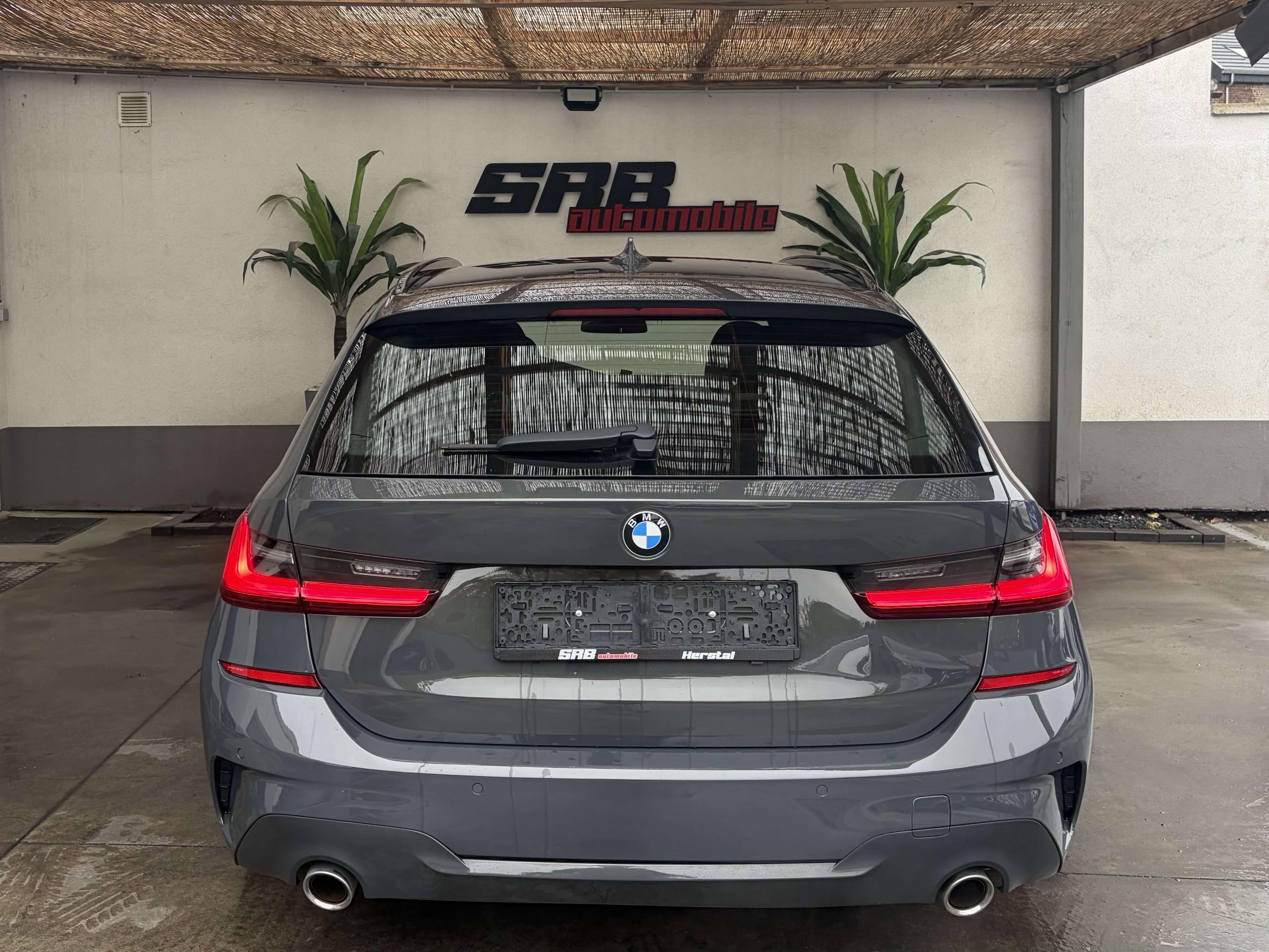 BMW 320 BMW 320iA Touring Pack M
