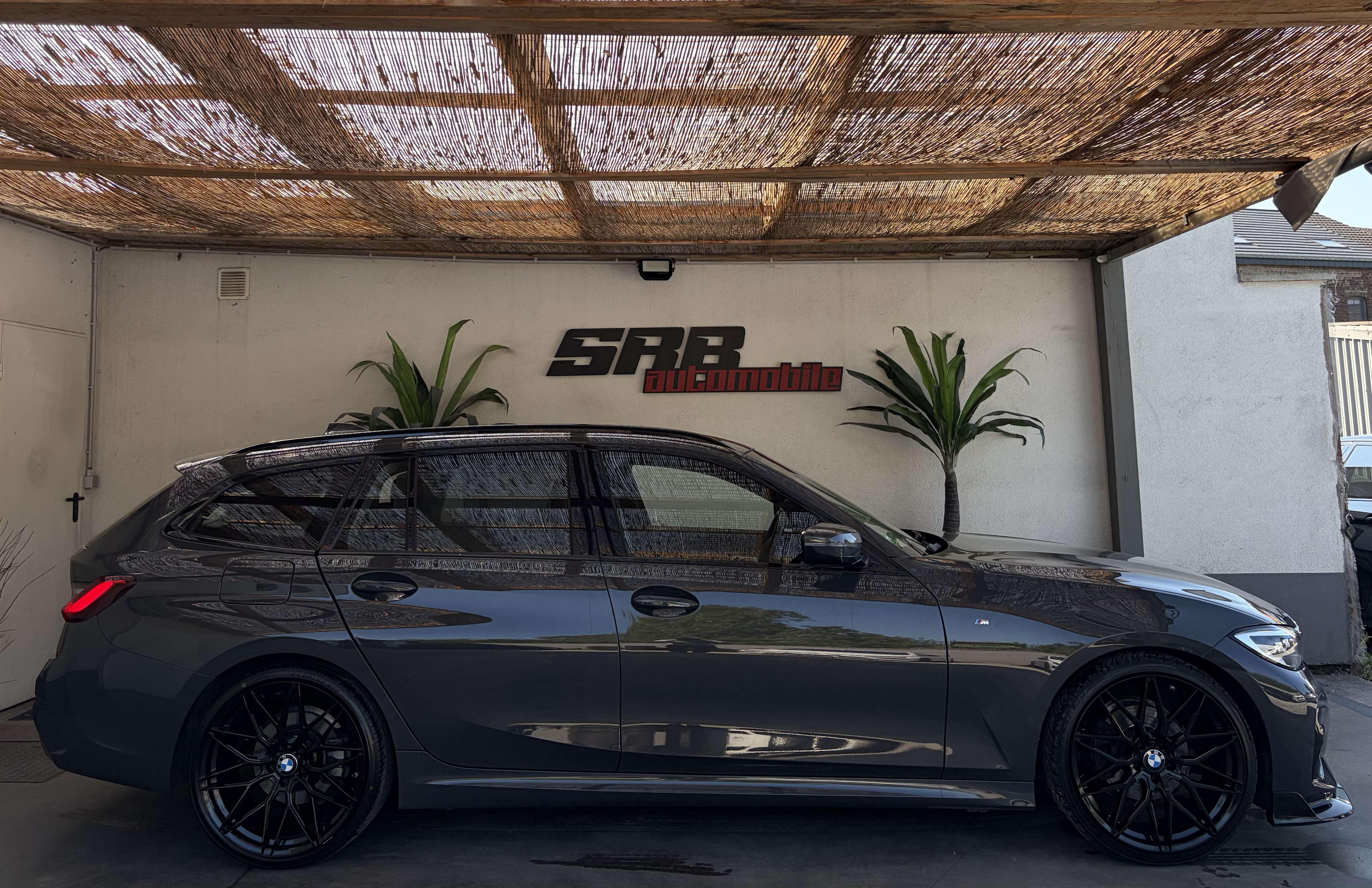 BMW 320 BMW 320iA Touring Pack M