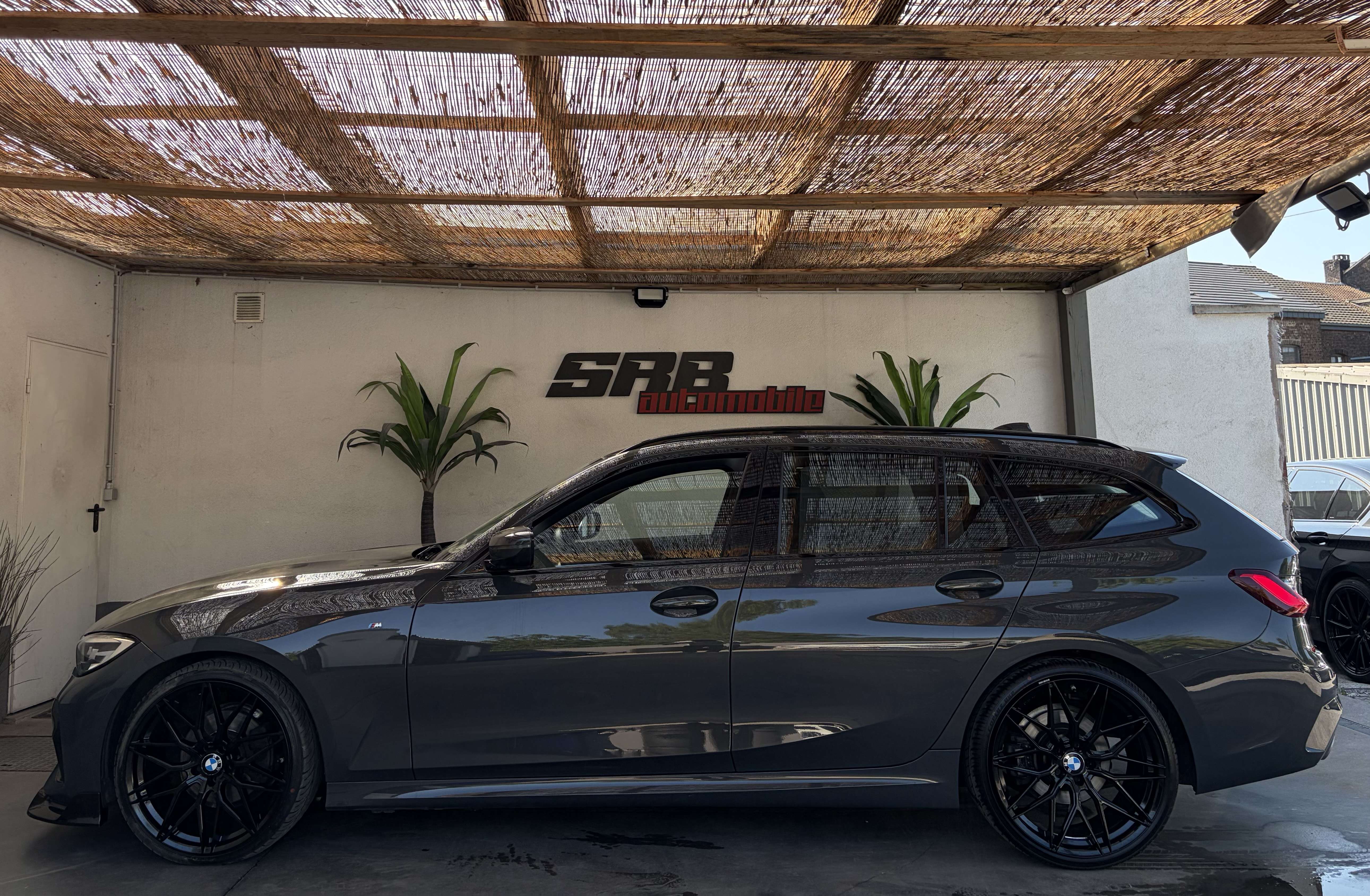 BMW 320 BMW 320iA Touring Pack M