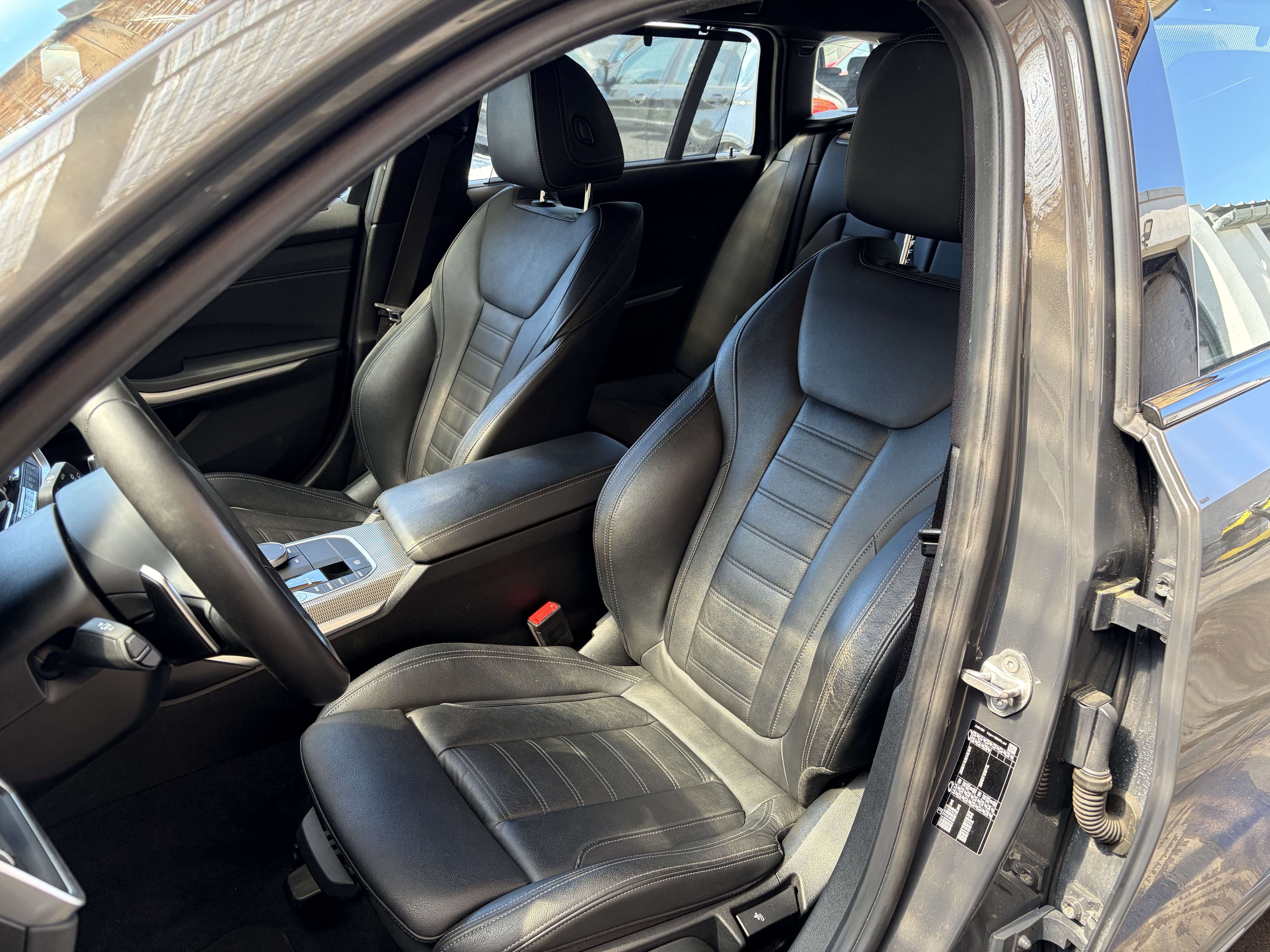 BMW 320 BMW 320iA Touring Pack M