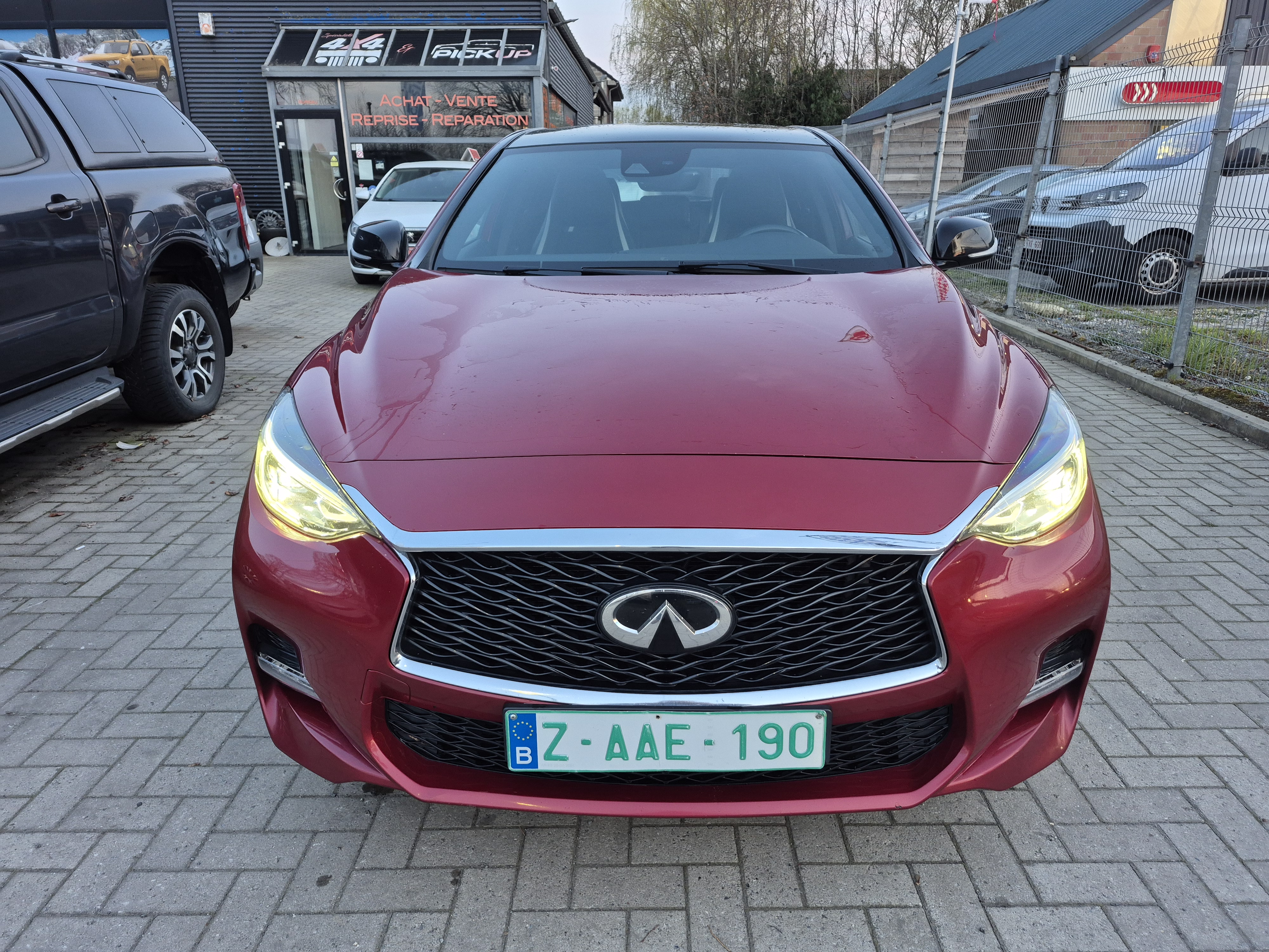 Infiniti Q30 1.5D 109 BUSINESS EXECUTIVE