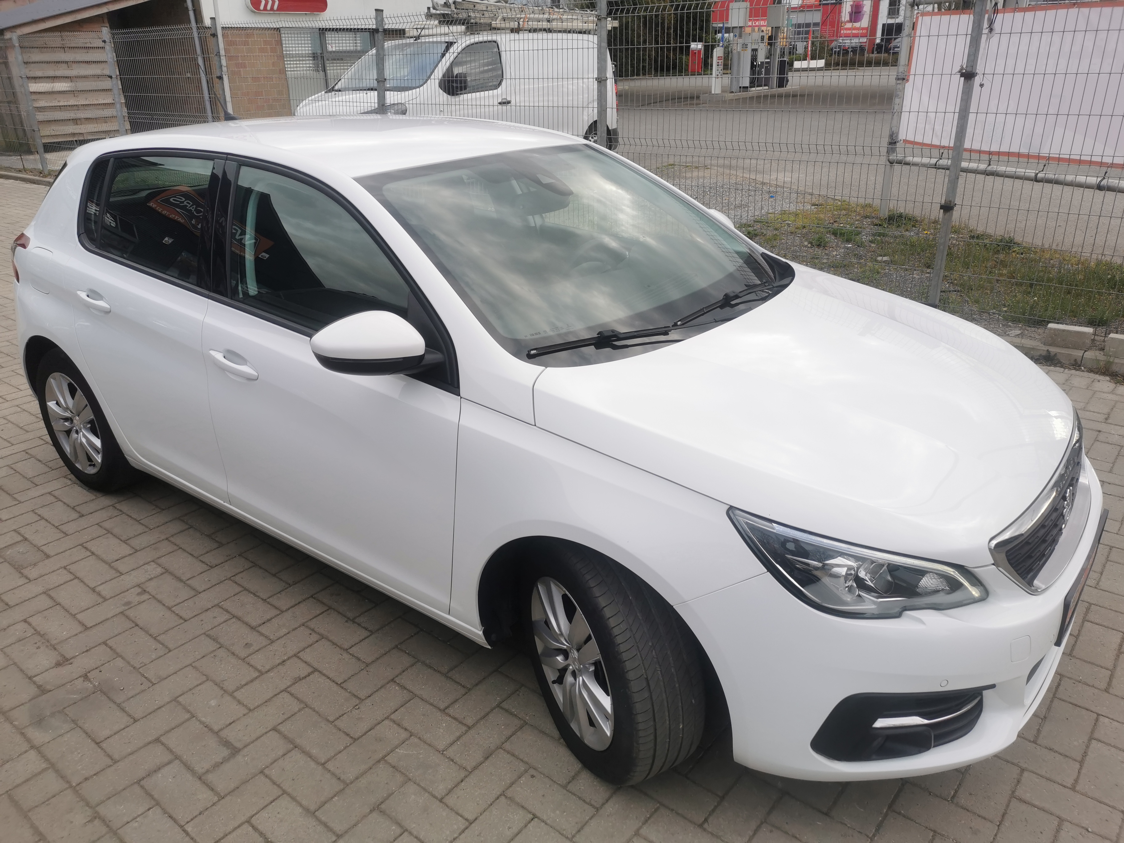 Peugeot 308 III 1.5 BLUEHDI 130 ACTIVE PACK AUTO8