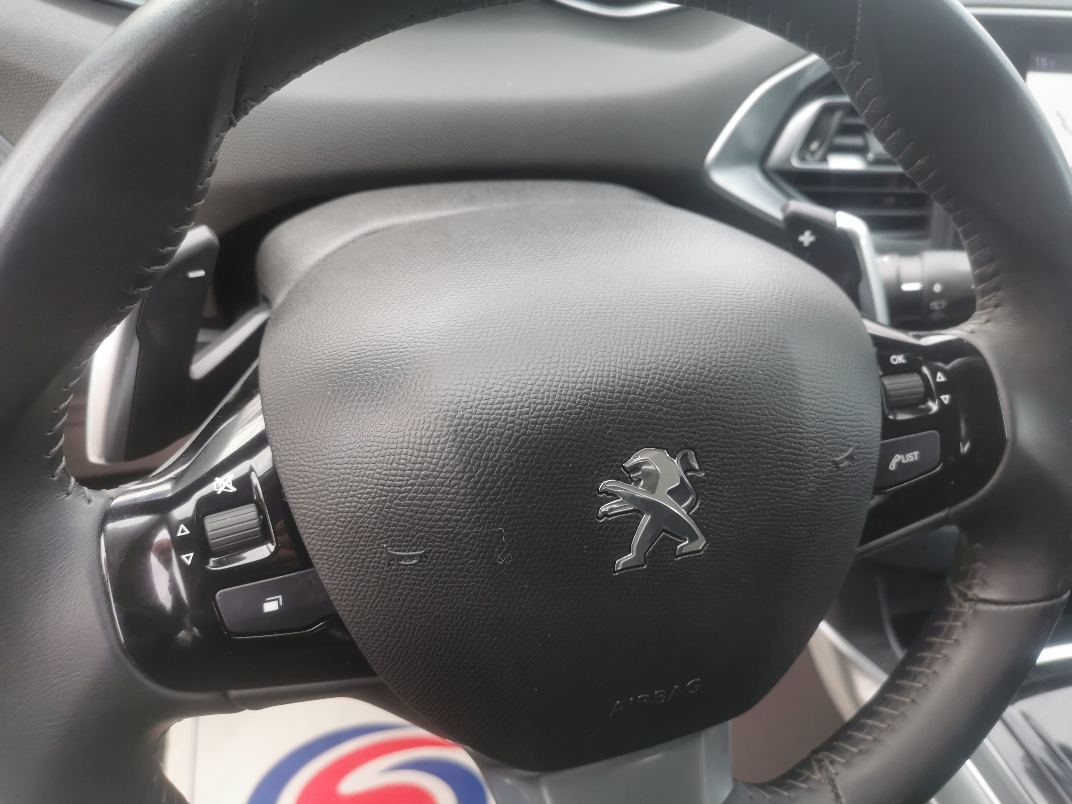 Peugeot 308 III 1.5 BLUEHDI 130 ACTIVE PACK AUTO8