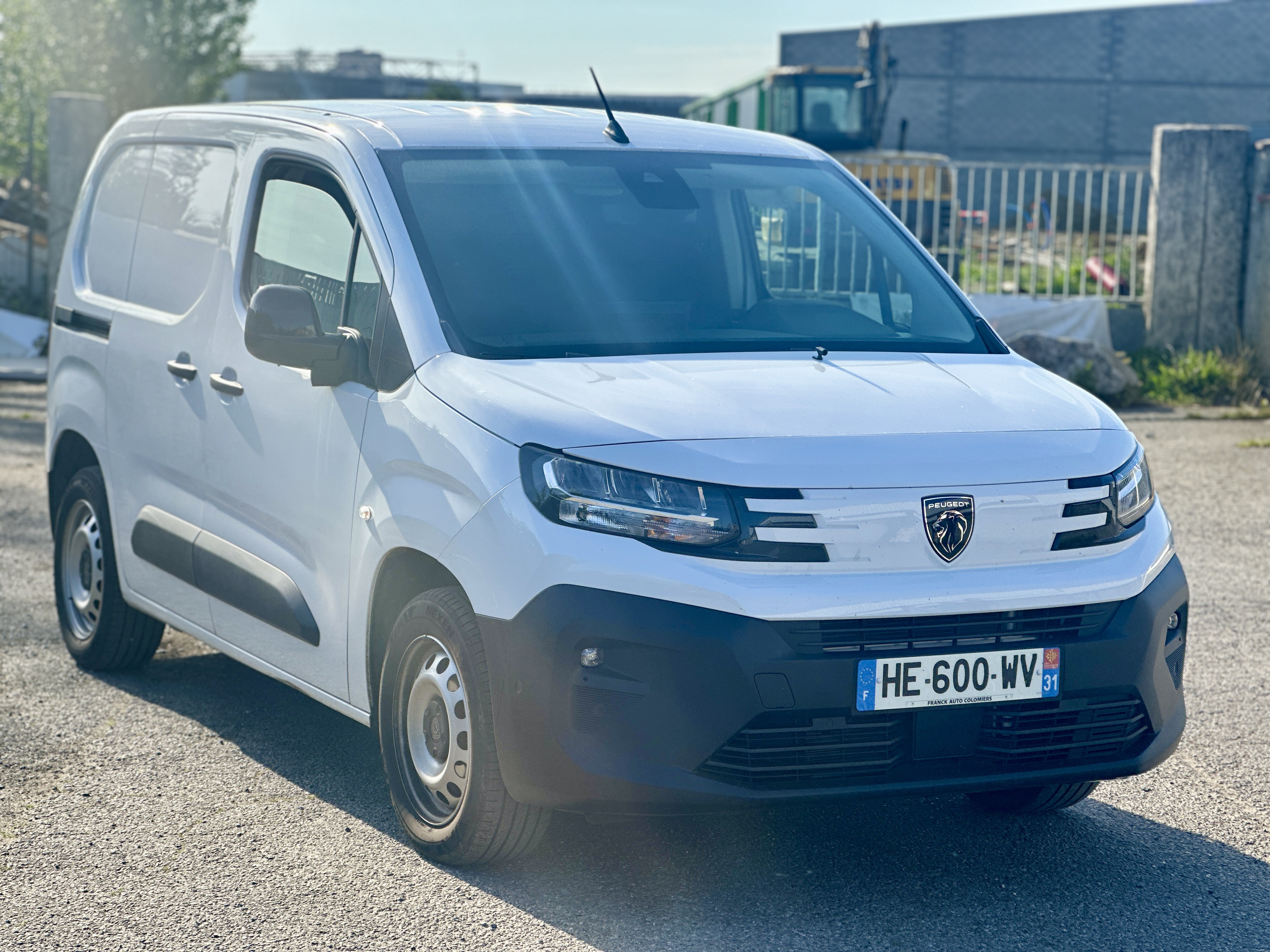 Peugeot Partner III 1.5 BLUEHDI 130 S&amp;S 650KG STD ASPHALT EAT8