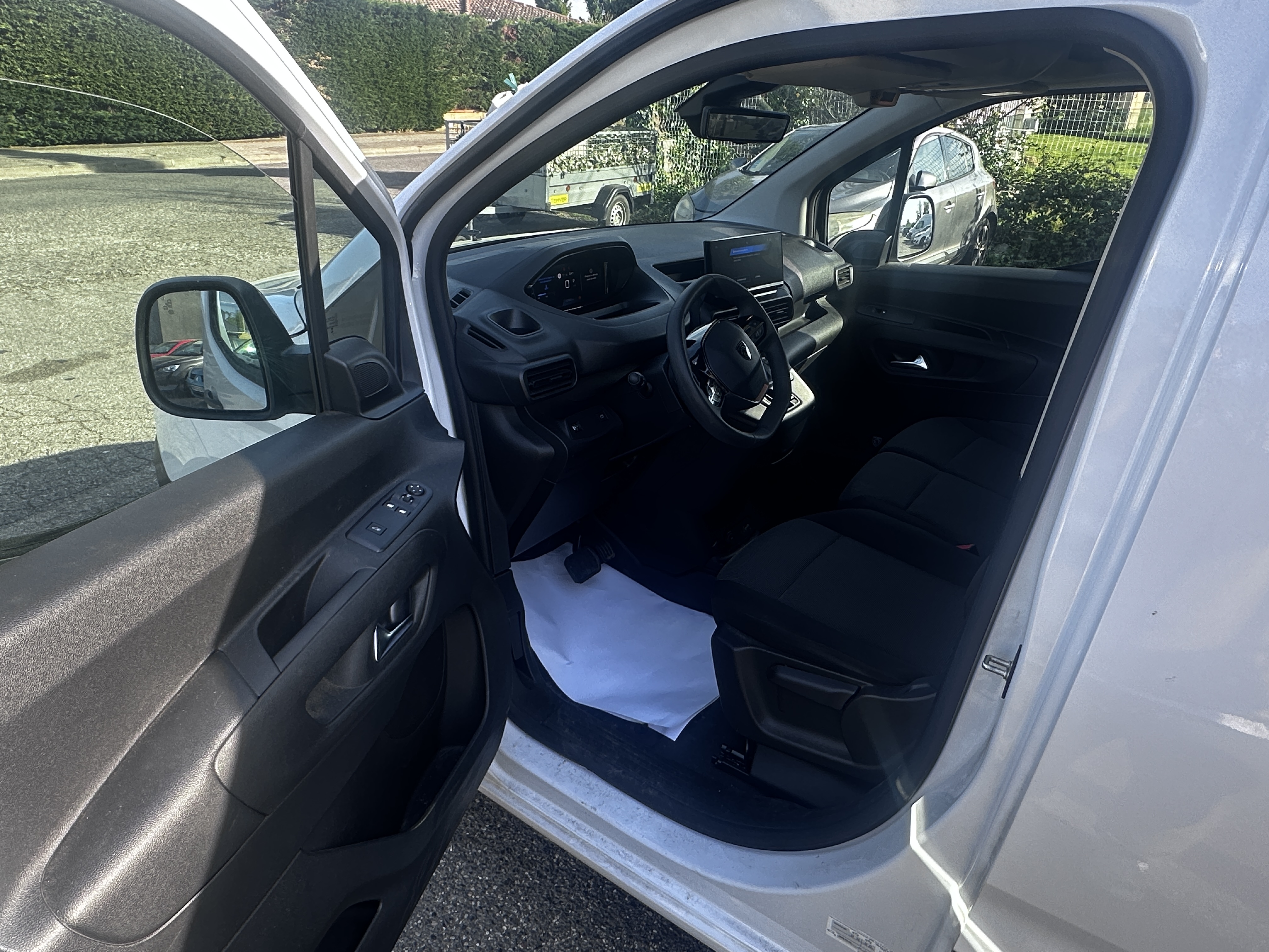 Peugeot Partner III 1.5 BLUEHDI 130 S&amp;S 650KG STD ASPHALT EAT8
