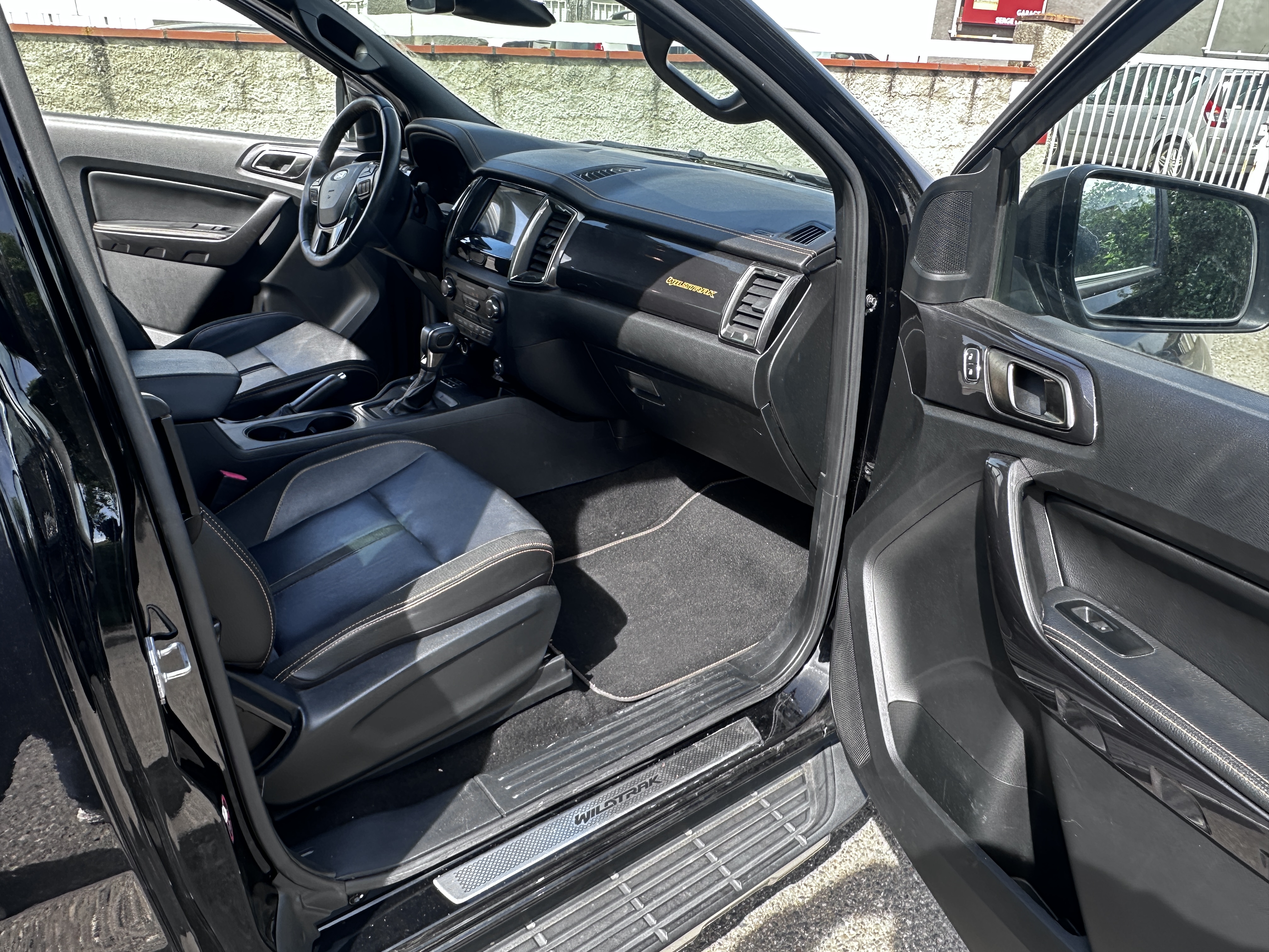 Ford Ranger III (3) 2.0 ECOBLUE 213 AUTO D. CABINE MS-RT