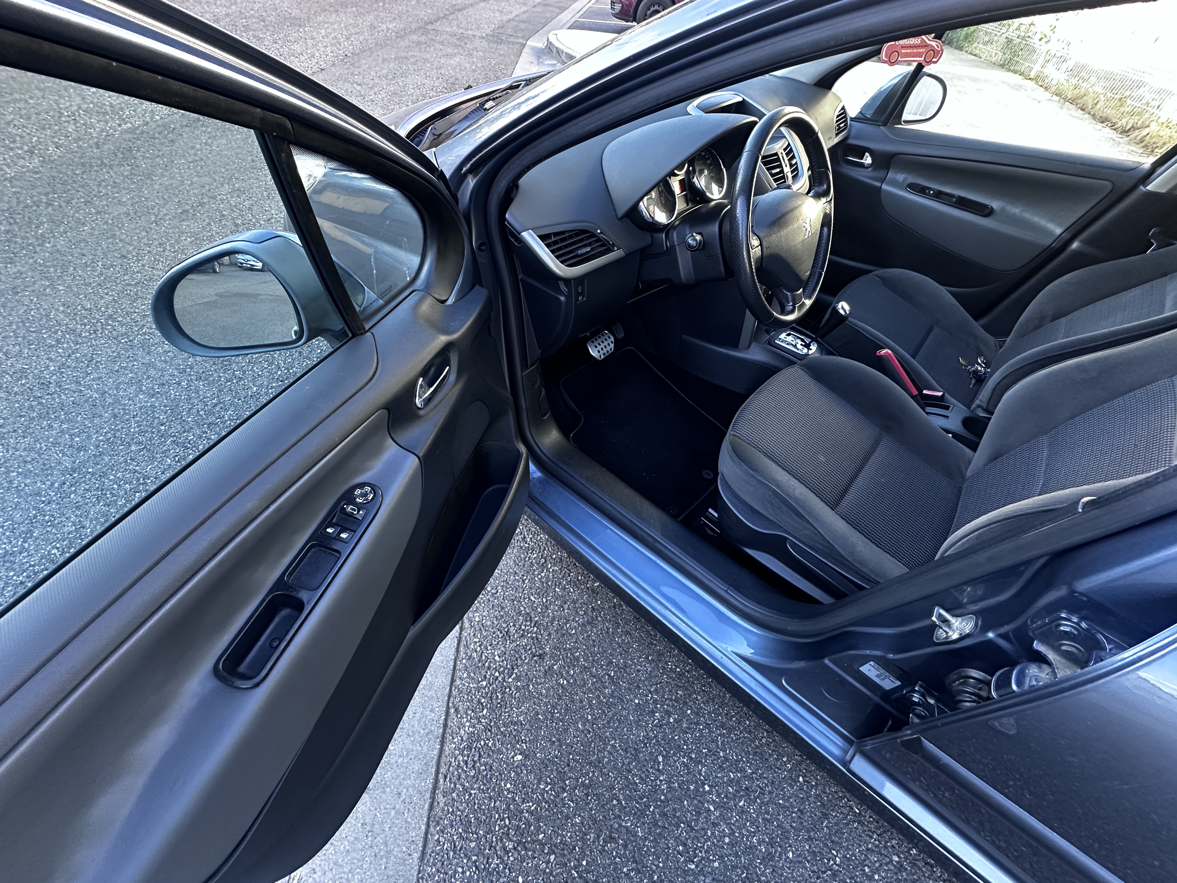 Peugeot 207 1.6 VTI 120 PREMIUM BVA 5P