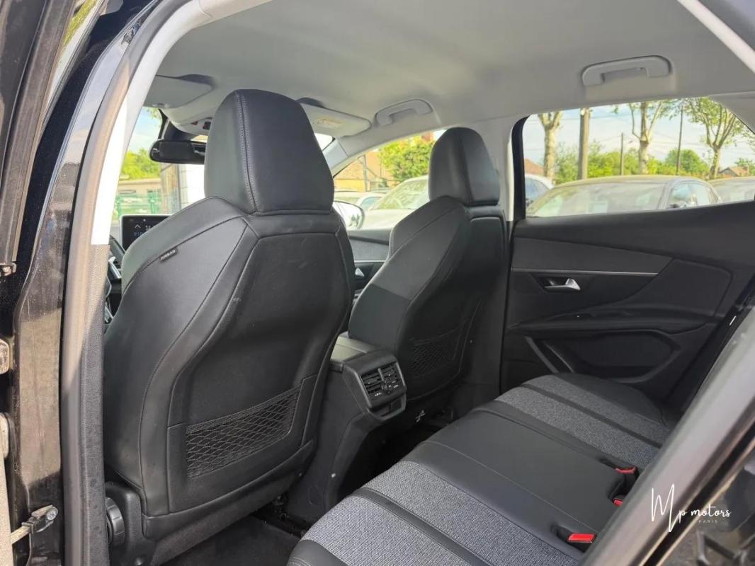 Peugeot 3008 BlueHDi 130 S&S EAT8 ALLURE / 1 MAIN GARANTIE PRIX TTC