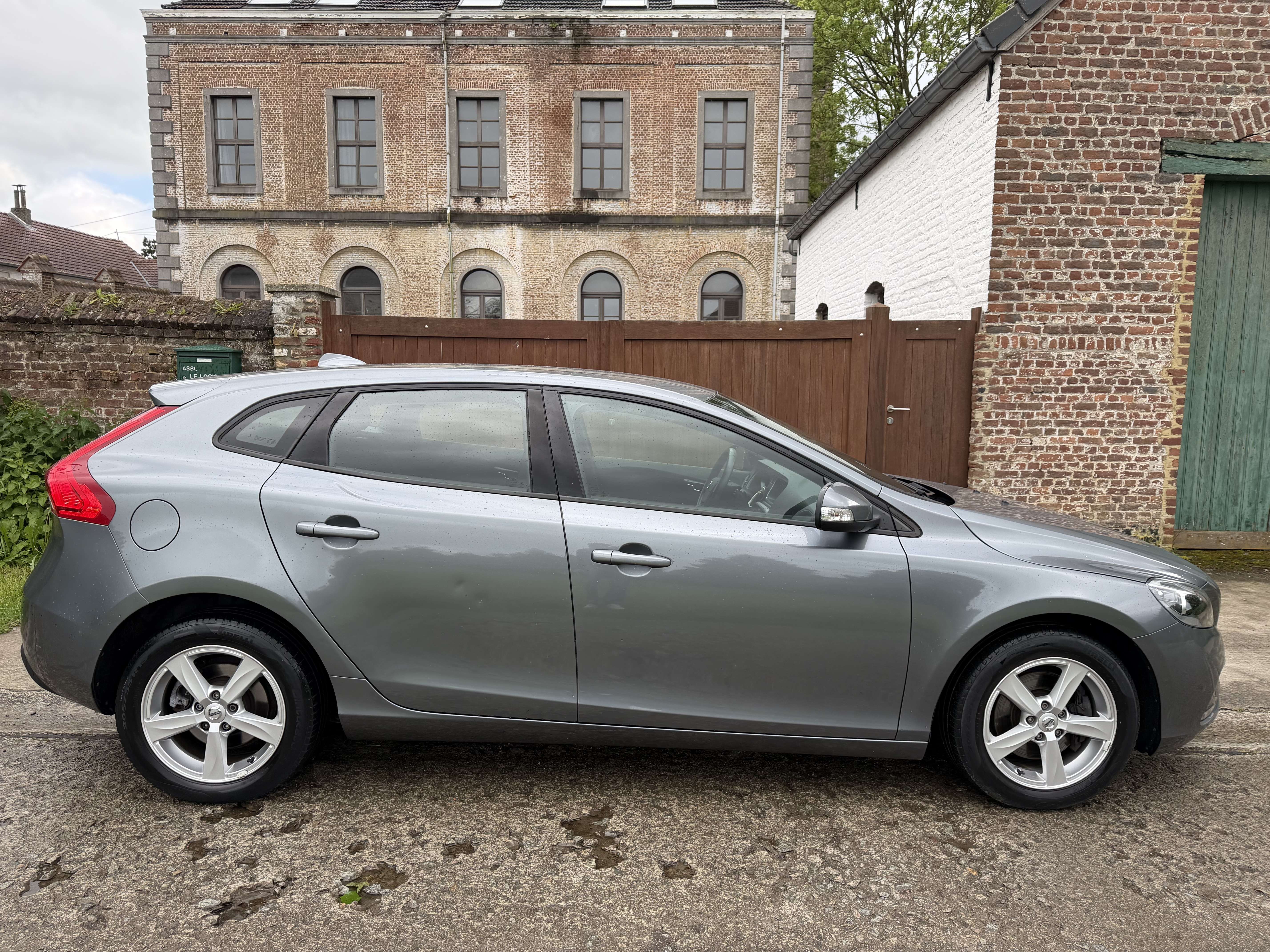 Volvo V40 2.0 T2 *103.861 KM*GPS*AIRCO*GARANTIE*