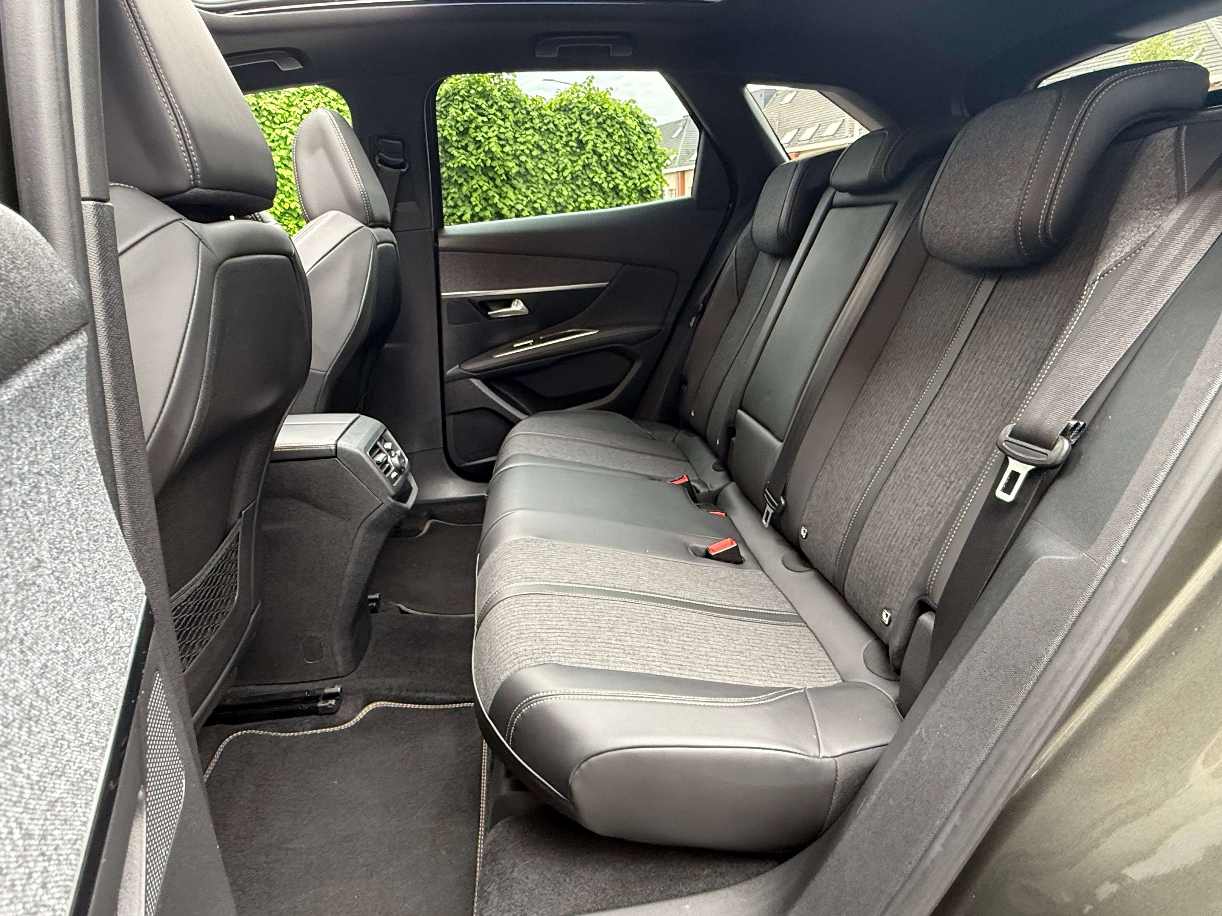 Peugeot 3008 1.6 THP GT Line I Navi I CarPlay I Caméra I Full Carnet I Pano