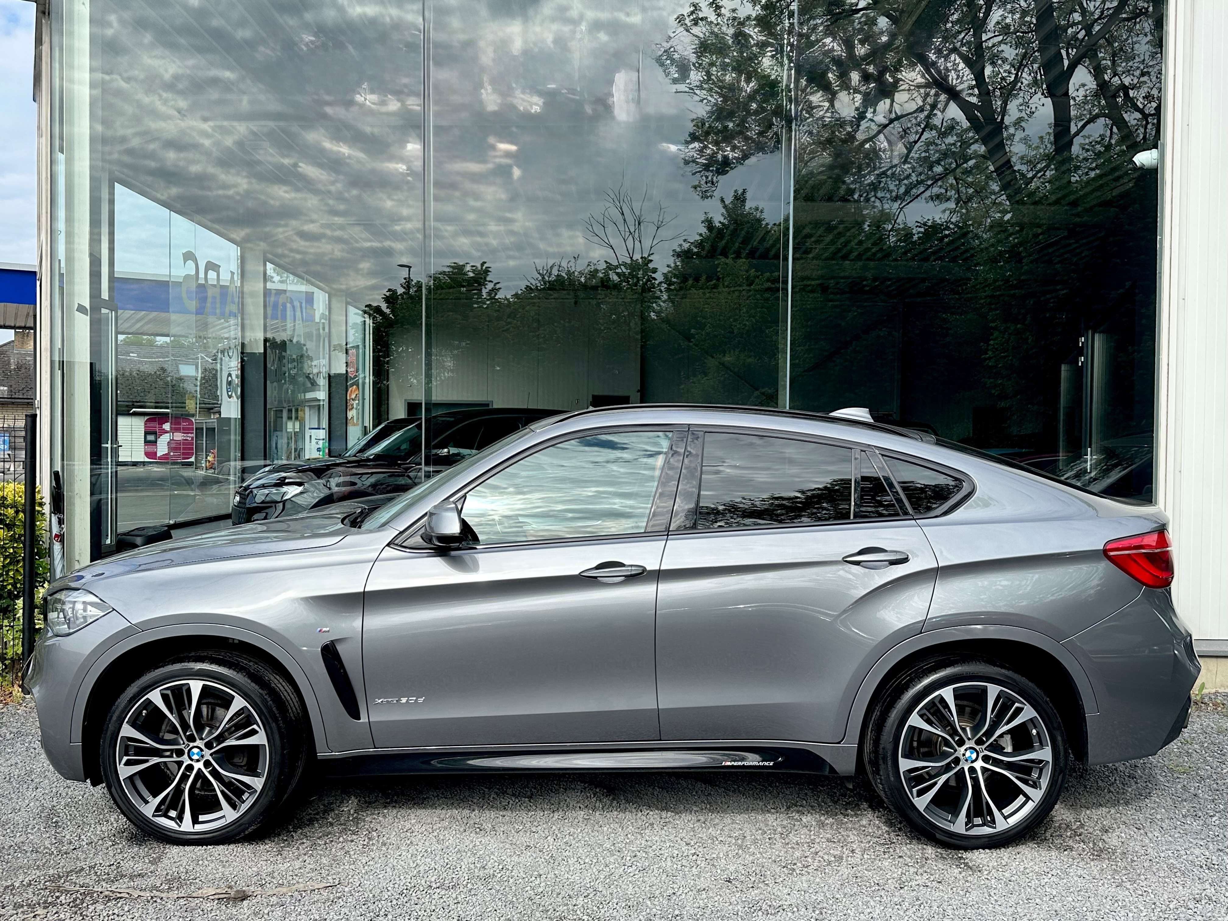 BMW X6 3.0*FULL OPTION*PANO*CAM 360*HARMAN KARDON*EXCELLENT ETAT*
