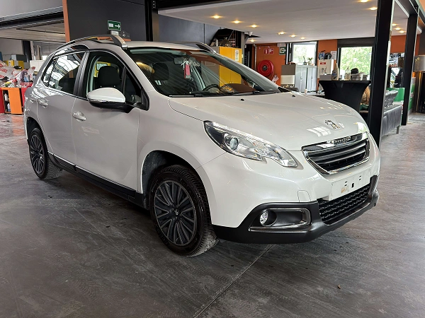 Peugeot 2008 2008 1.2 ALLURE S/12 mois de garantie
