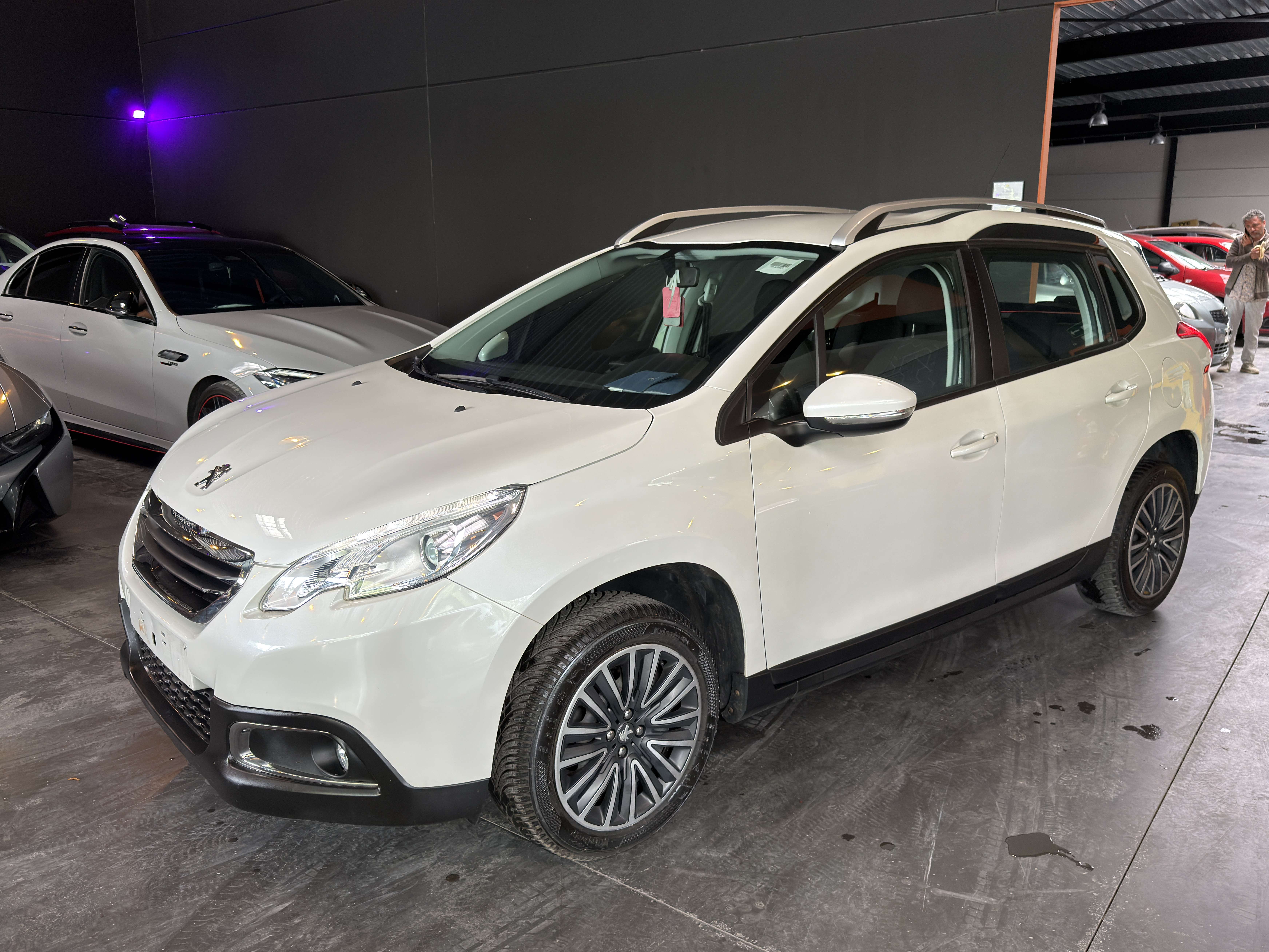 Peugeot 2008 2008 1.2 ALLURE S/12 mois de garantie