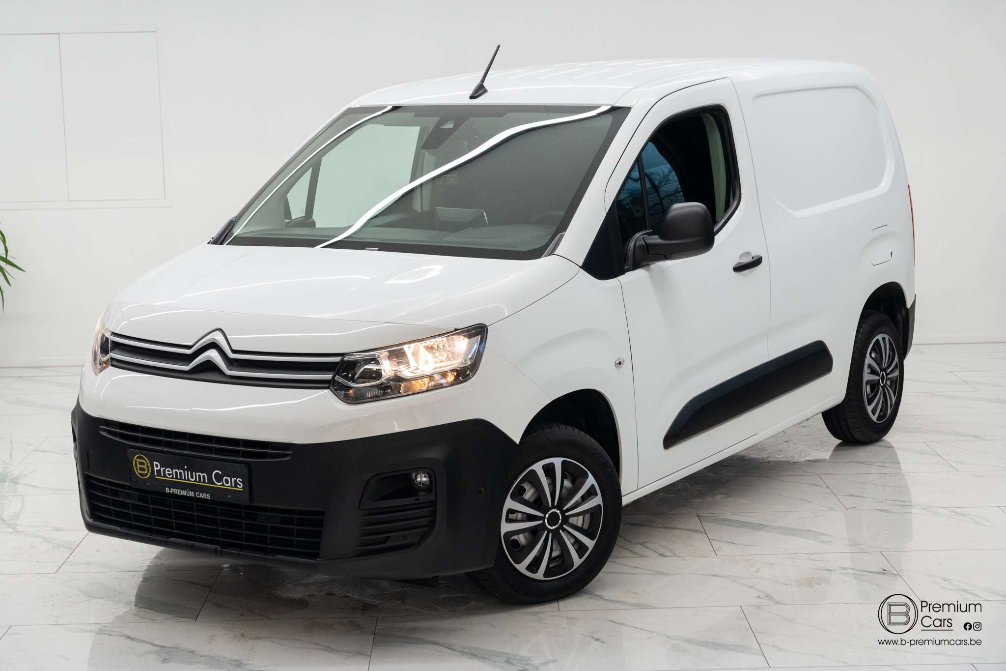 Citroen Berlingo 1.5 HDI! Full options! Airco, cruise, camera!