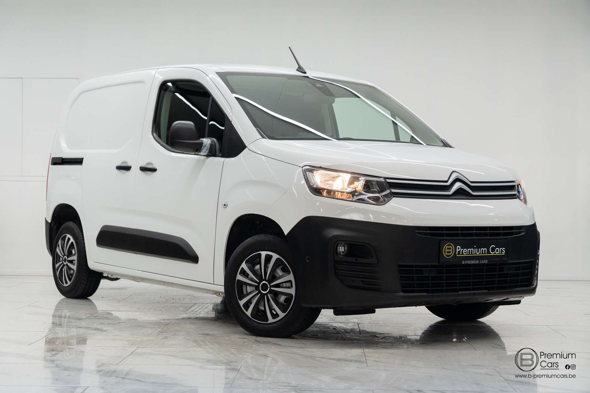 Citroen Berlingo 1.5 HDI! Full options! Airco, cruise, camera!