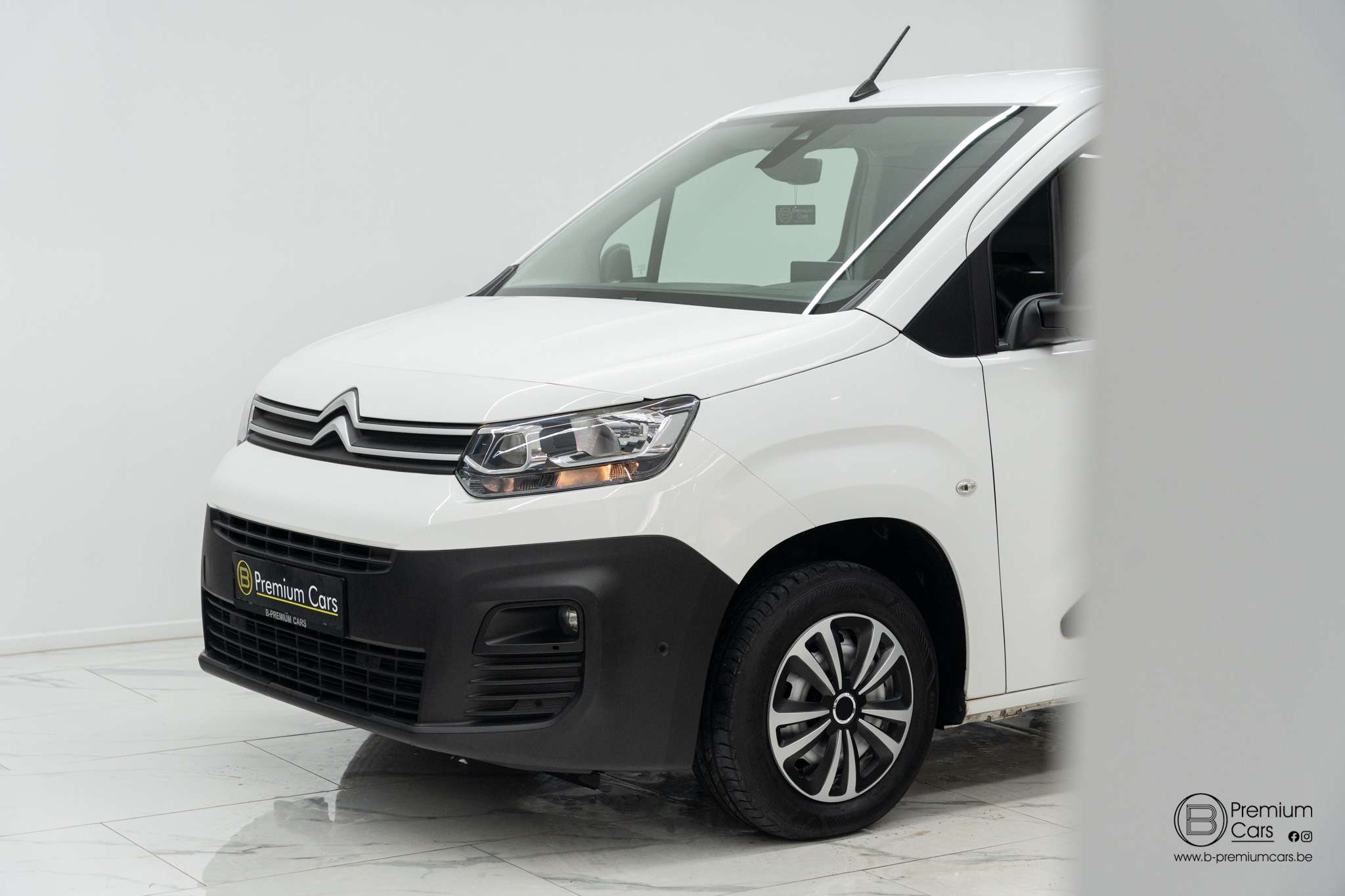 Citroen Berlingo 1.5 HDI! Full options! Airco, cruise, camera!
