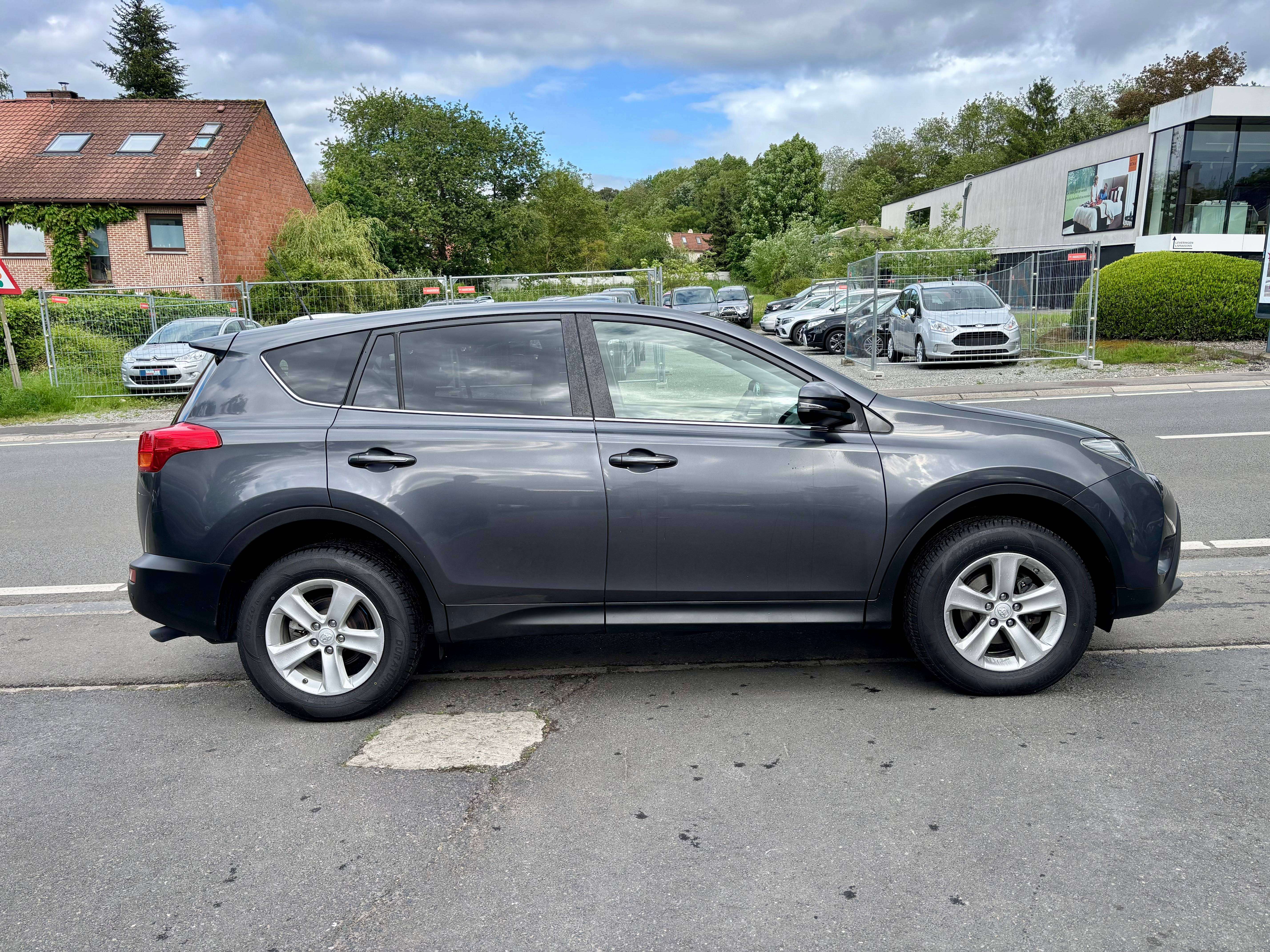 Toyota RAV 4 2.0 D-4D 4x4 " belgium " 38000 km car-pass