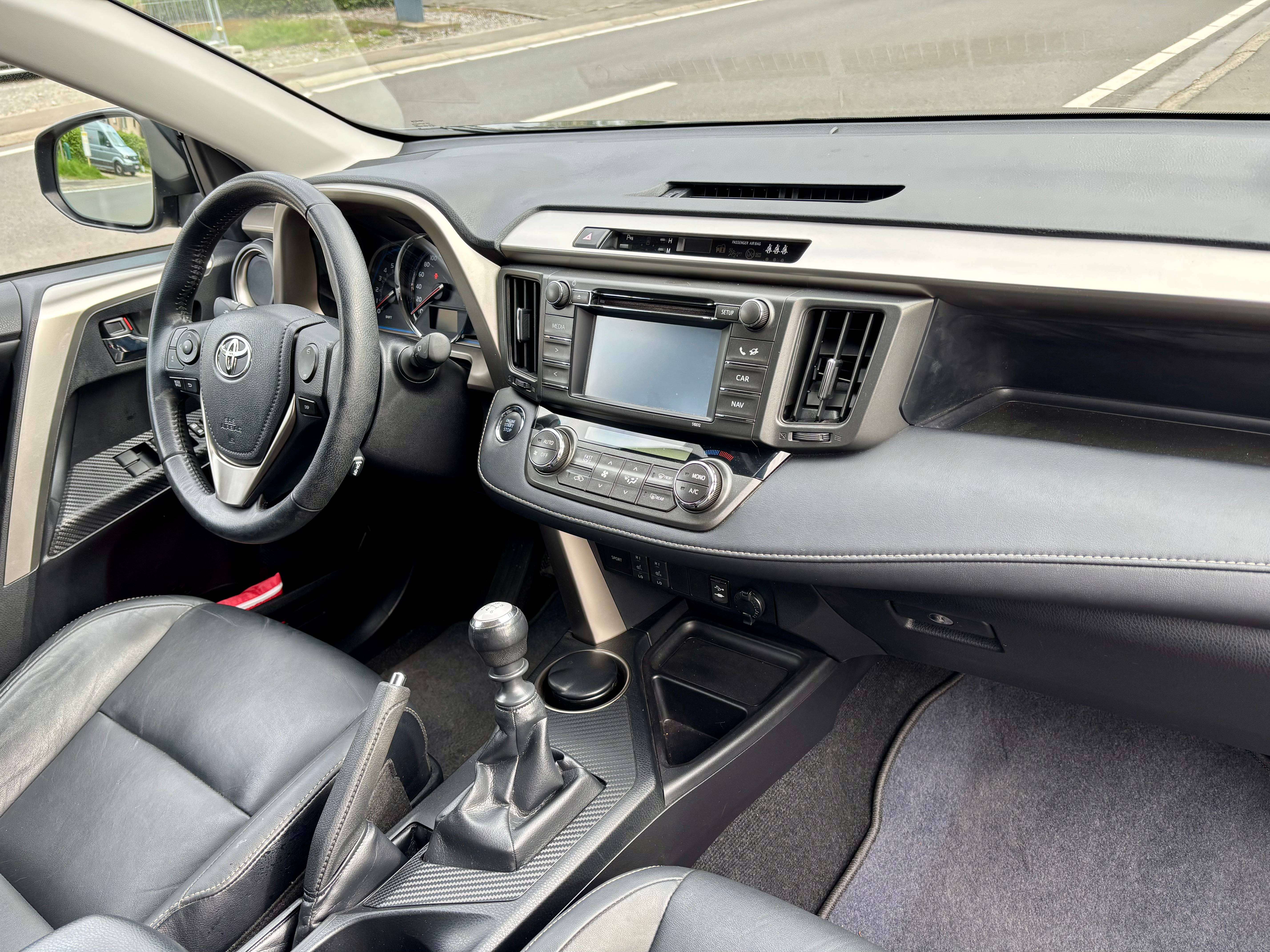 Toyota RAV 4 2.0 D-4D 4x4 " belgium " 38000 km car-pass