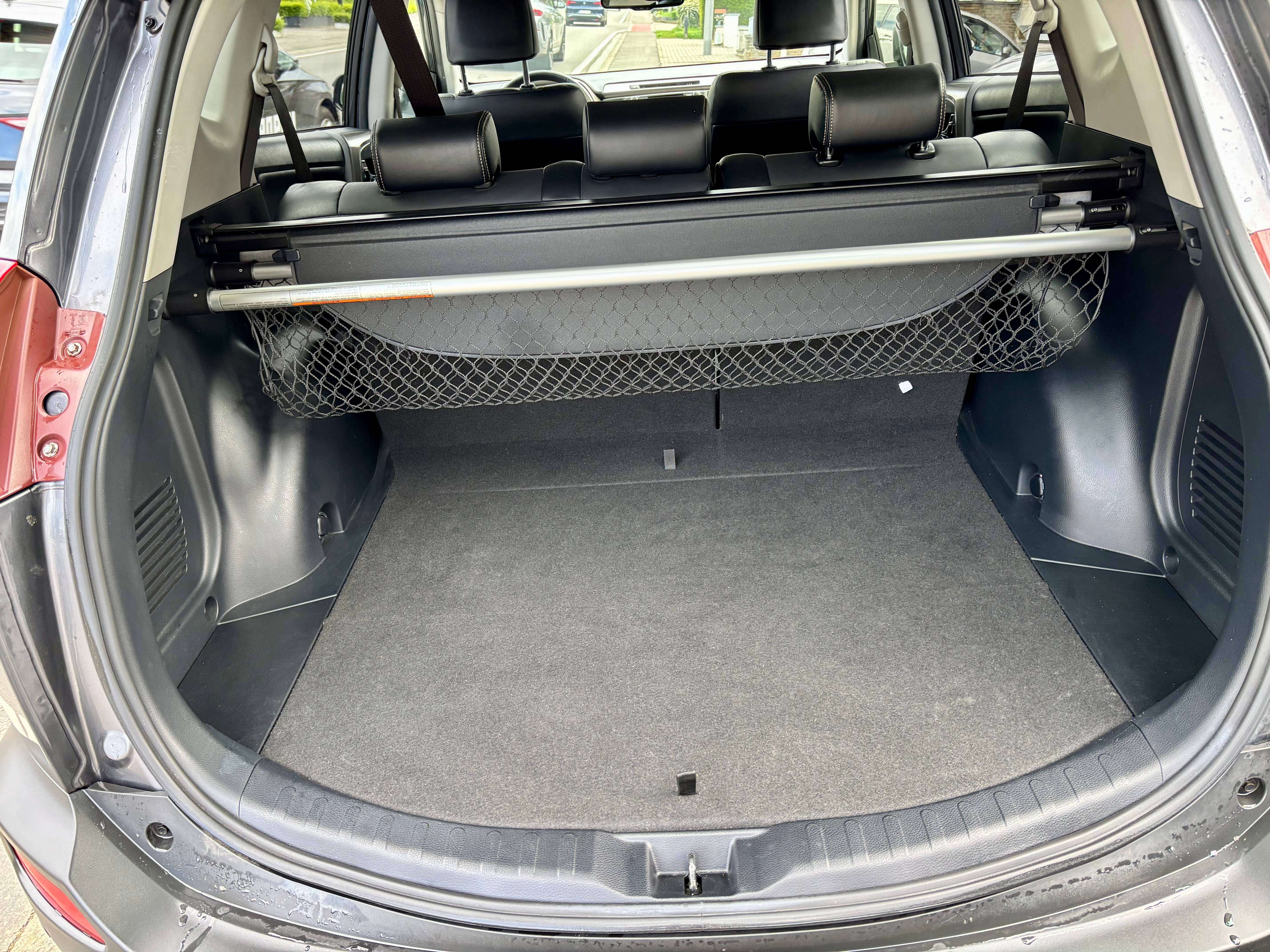 Toyota RAV 4 2.0 D-4D 4x4 " belgium " 38000 km car-pass