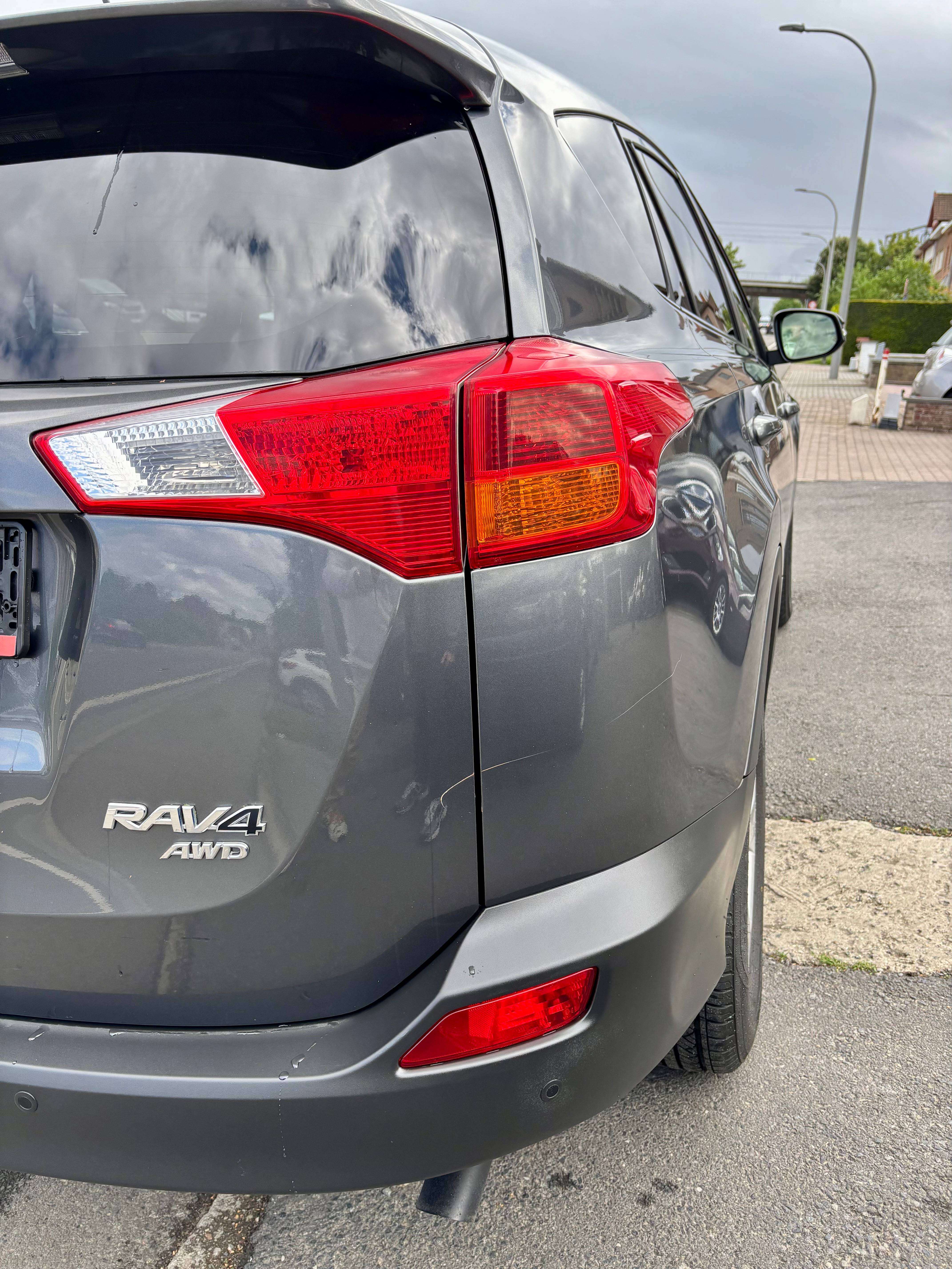 Toyota RAV 4 2.0 D-4D 4x4 " belgium " 38000 km car-pass