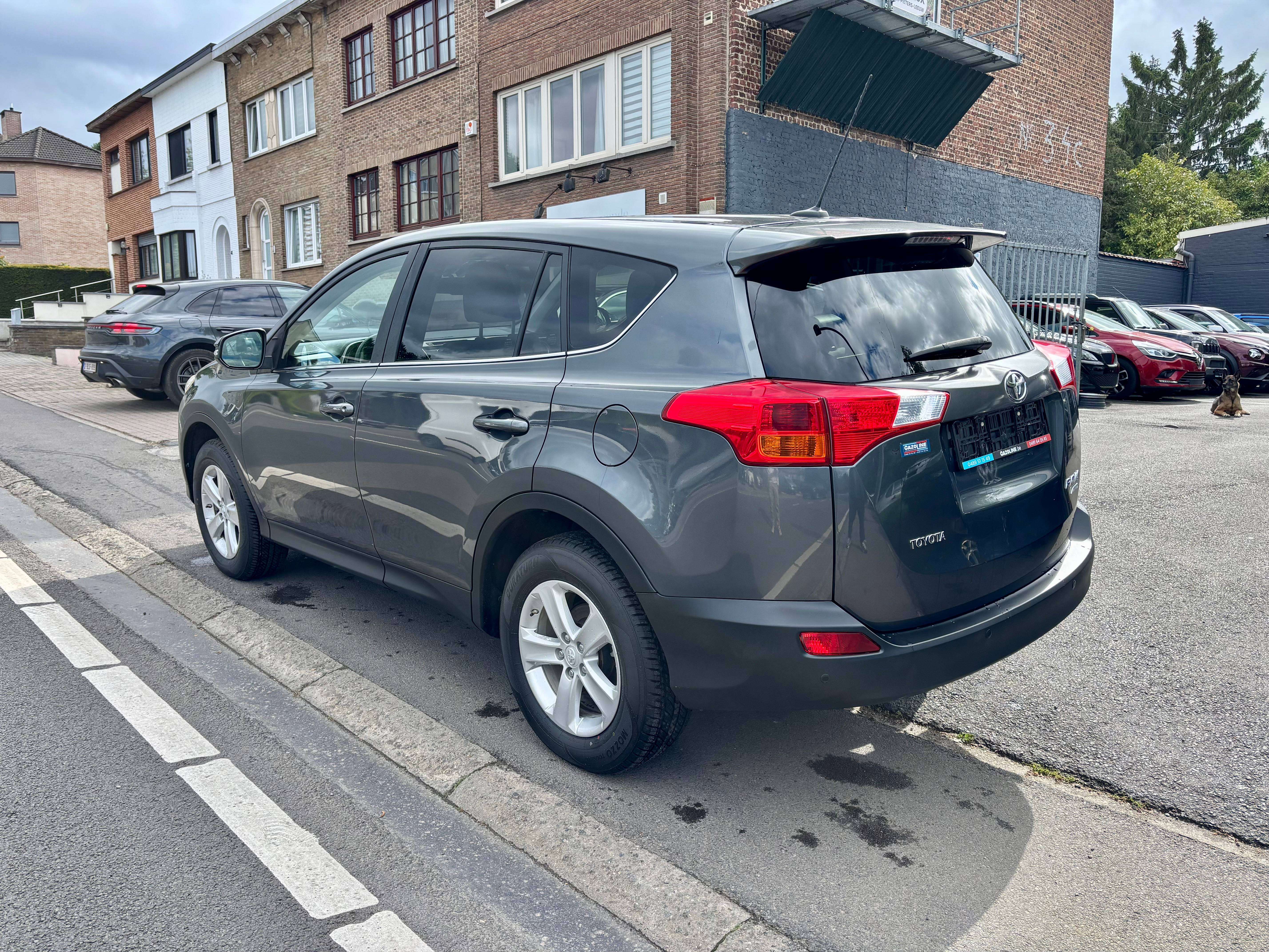 Toyota RAV 4 2.0 D-4D 4x4 " belgium " 38000 km car-pass