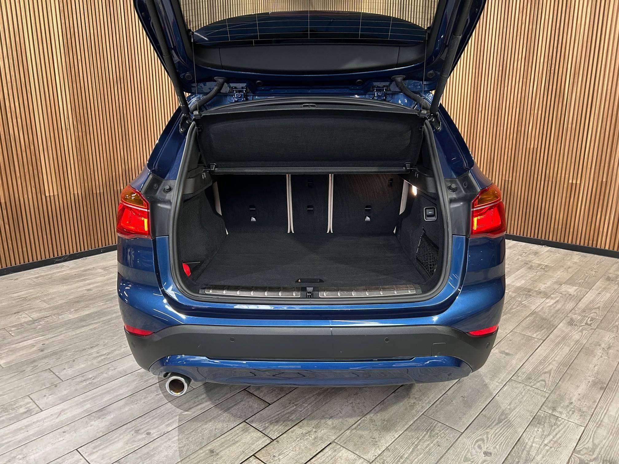 BMW X1 sDrive18i Alu18"/Leder/VerwZet/Gps/Bt/Pdc/AutAirco *1j garantie*