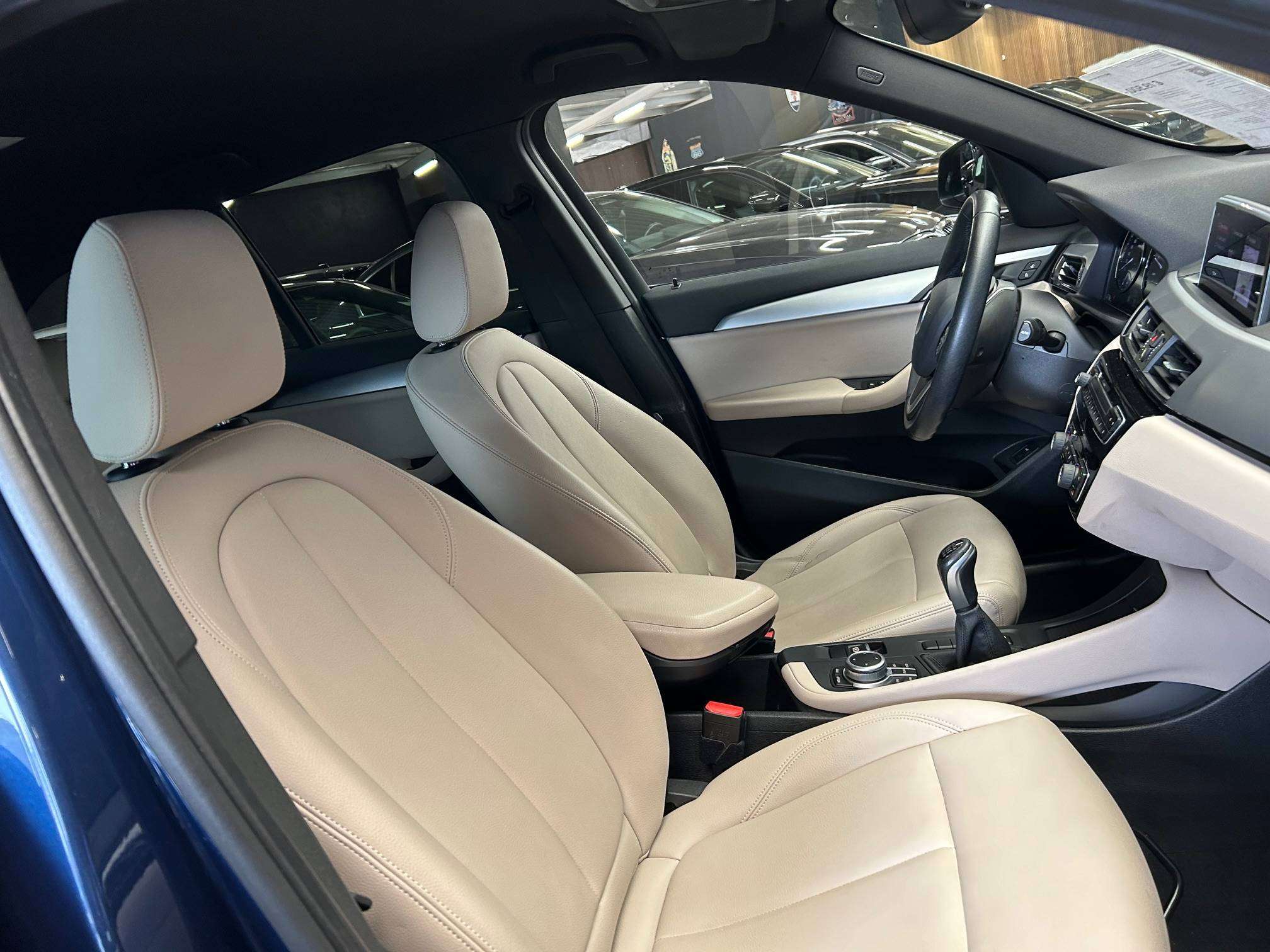 BMW X1 sDrive18i Alu18"/Leder/VerwZet/Gps/Bt/Pdc/AutAirco *1j garantie*