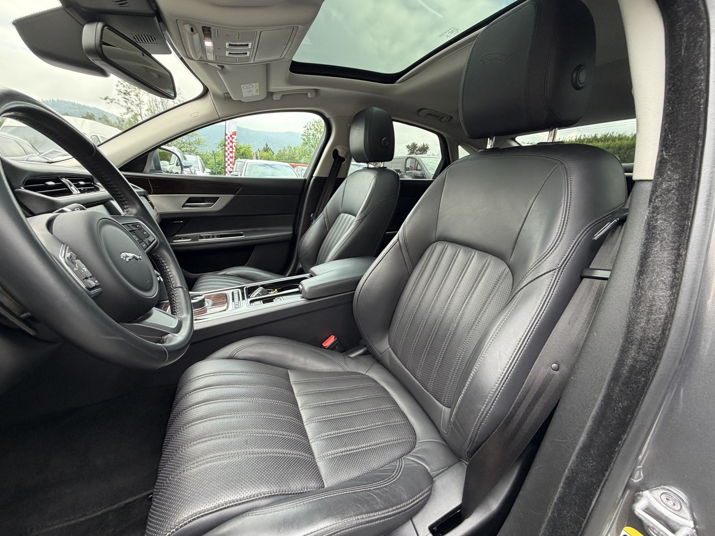 Jaguar XF V6 3.0 D 300CH PORTFOLIO BVA