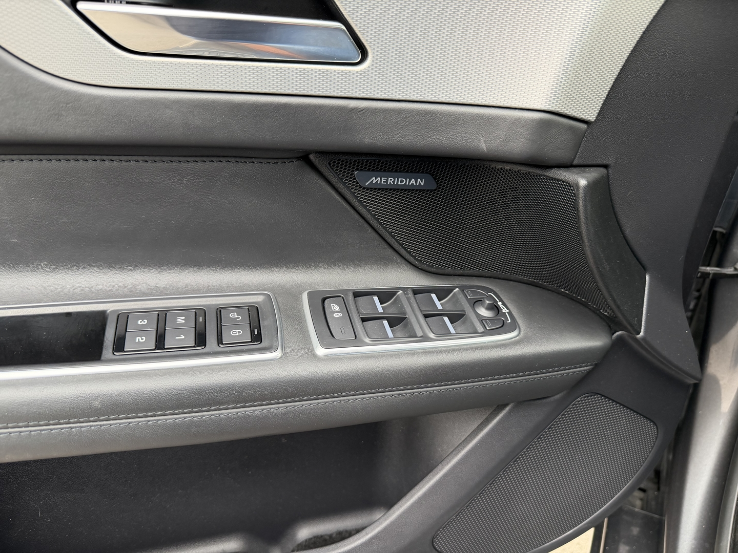 Jaguar XF V6 3.0 D 300CH PORTFOLIO BVA