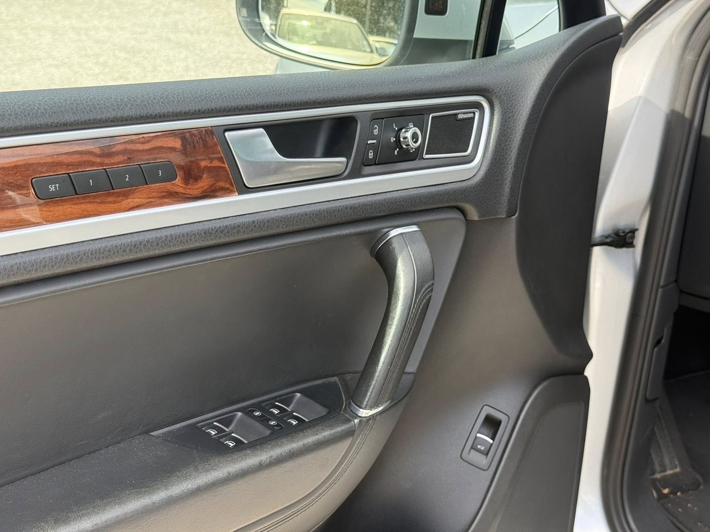 Volkswagen TOUAREG 3.0 V6 TDI 240CH DPF CARAT EDITION TIPTRONIC