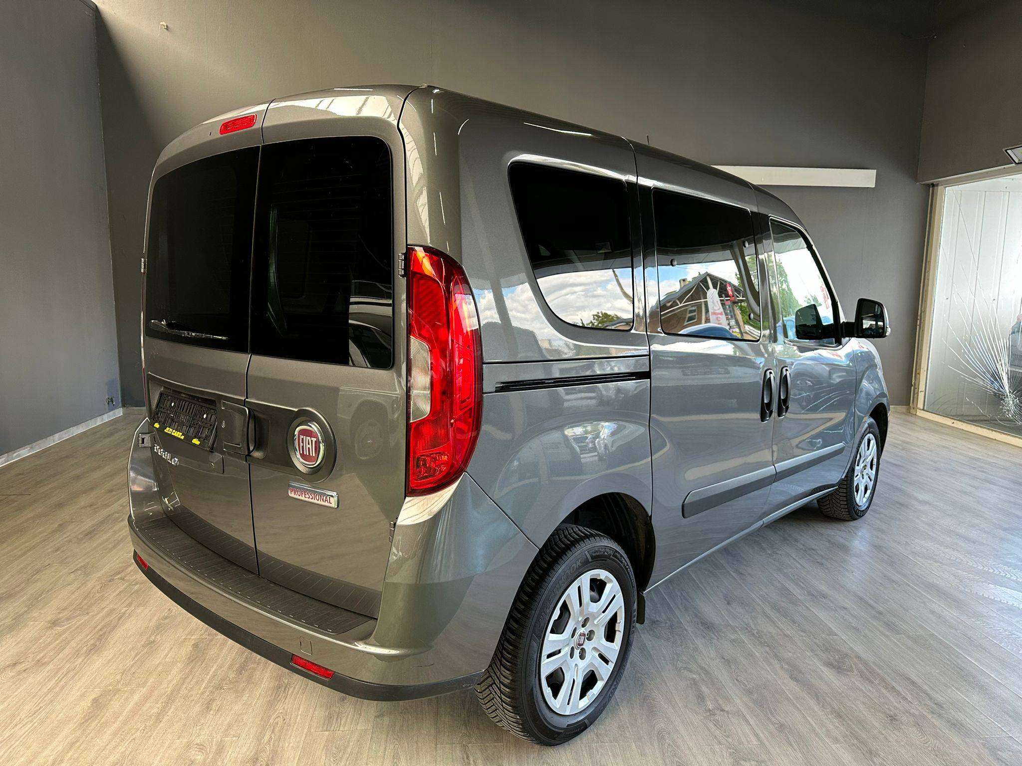 Fiat Doblo 1.6D Multijet * 1 Jaar Garantie *