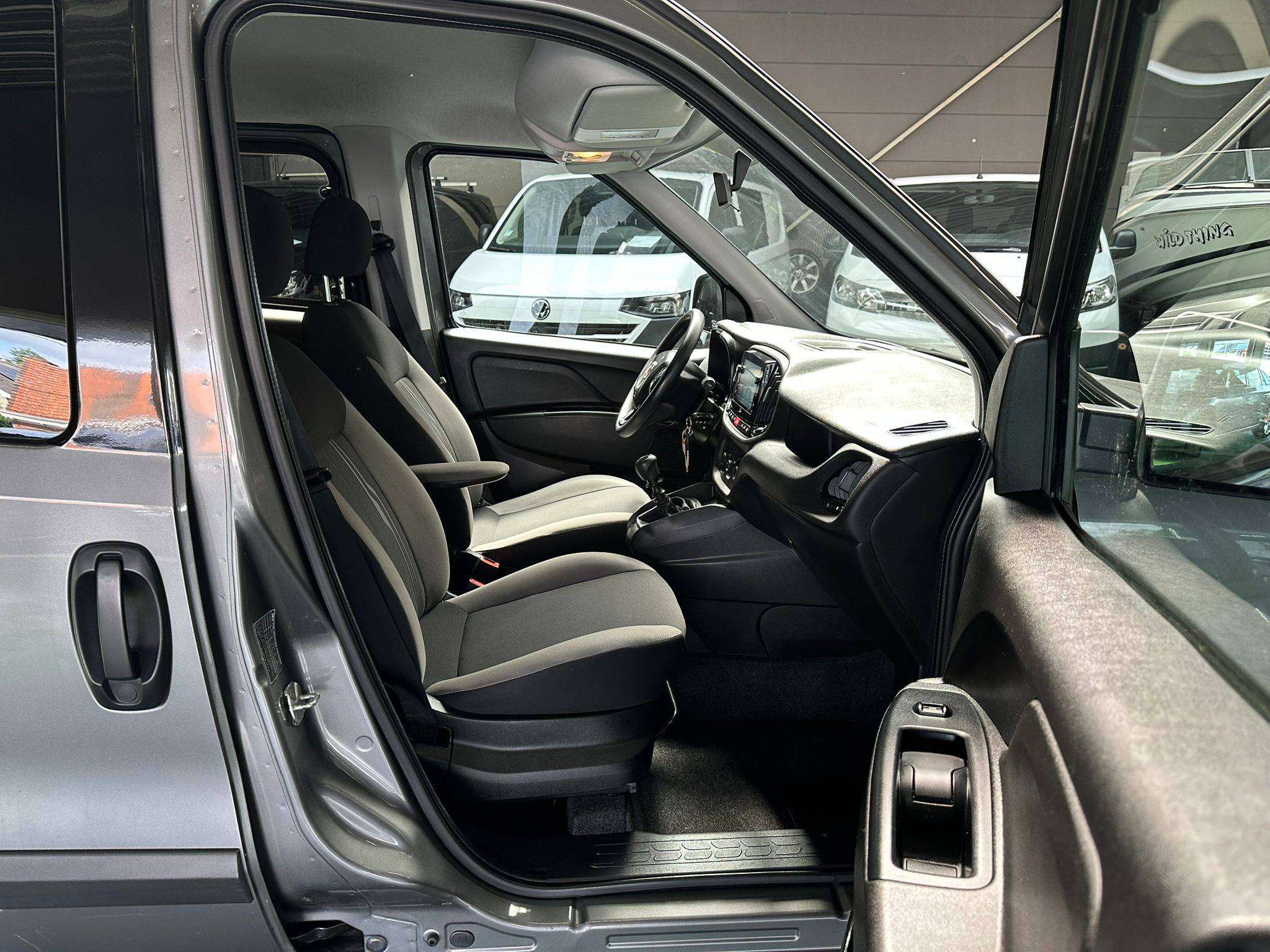 Fiat Doblo 1.6D Multijet * 1 Jaar Garantie *