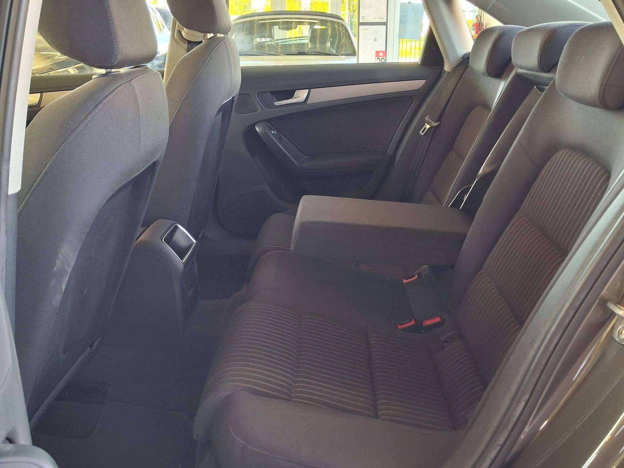Audi A4 A4 1.8 TFSI / NAVIGATION / CAMERA / BLUETOOTH / GARANTIE
