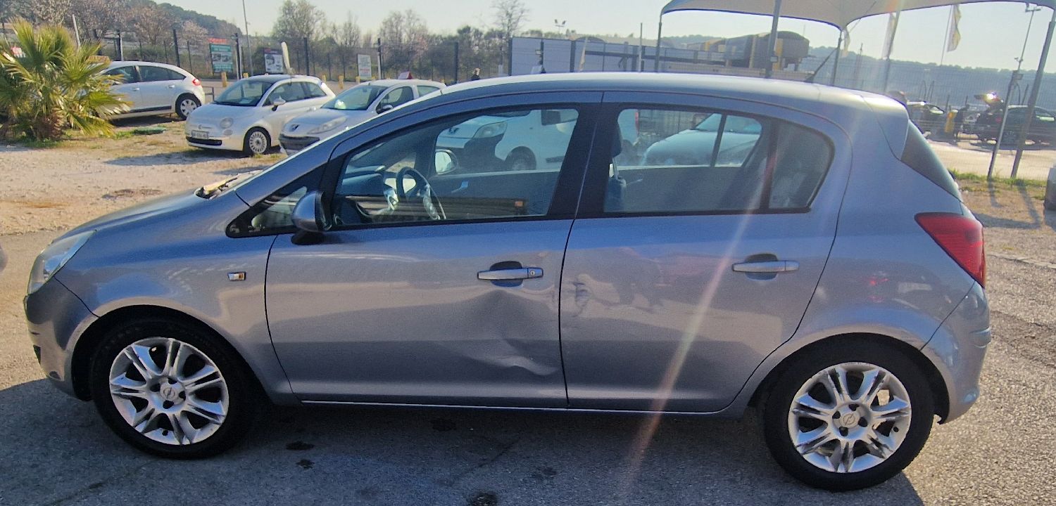 Opel Corsa D 1.3 CDTI cosmo 90cv