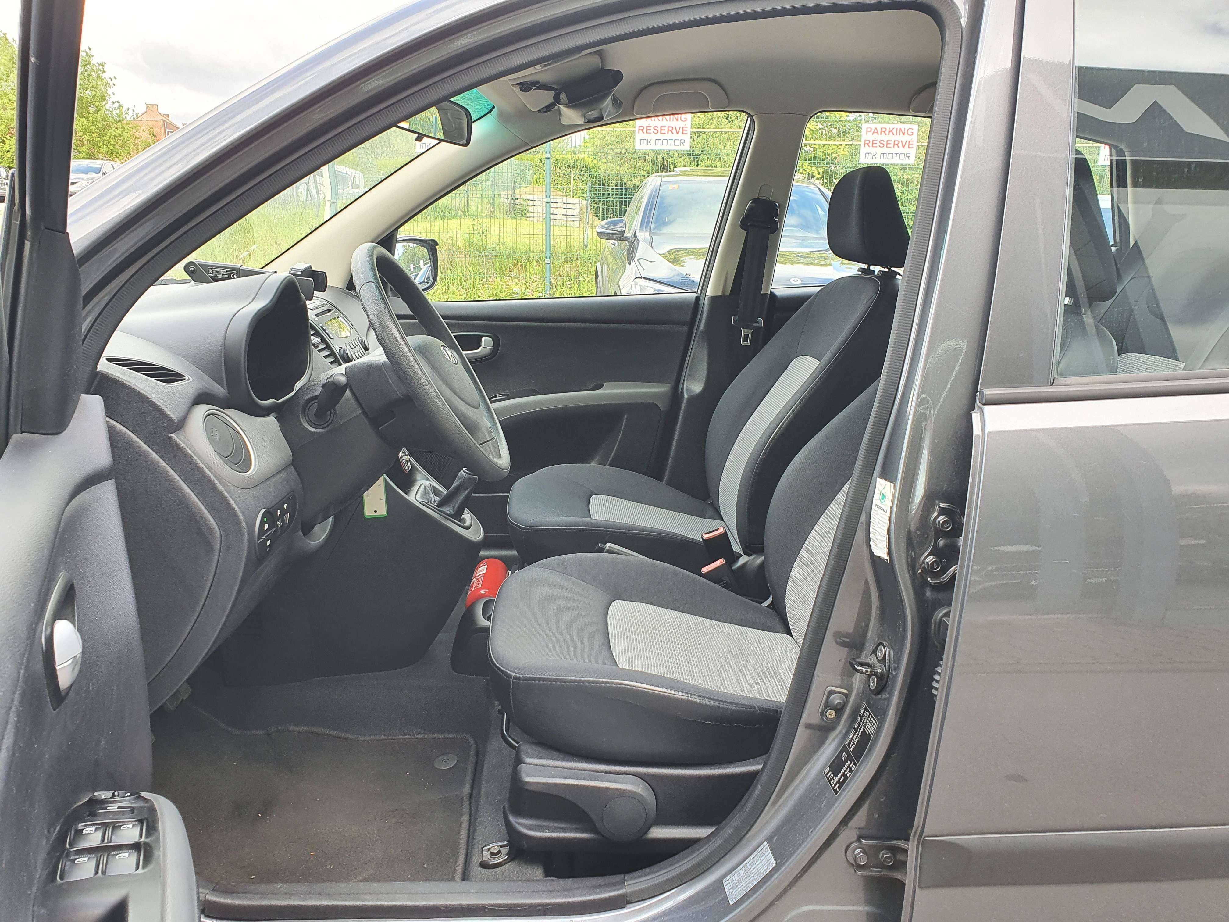 Hyundai i10 🟢1.1 ESSENCE 67CV - FULL CARNET - BLUETOOTH - 5 PORTES